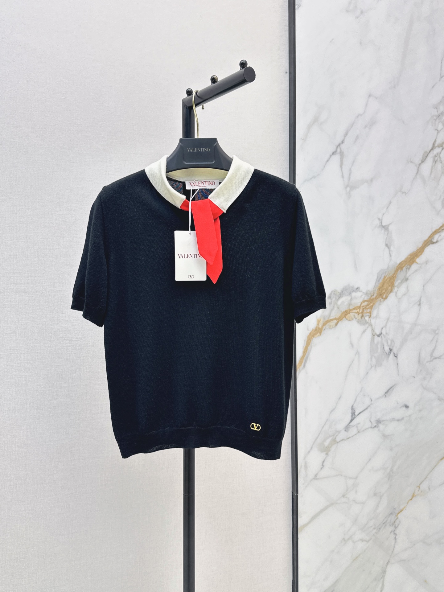 NO:892186,VLTN 26Ss————The latest spring and summer style for girls, fashionable contrasting color streamer short-sleeved tops, super layering tool, wool blended yarn, temperament, girly style, age-reducing and sweet flavor, unpretentious version, huge slimming upper body, one color sml,, T-shirt,19860909VLTN 26Ss————春夏最新款缪系少女穿搭时髦撞色飘带短袖上衣超级叠搭神器 羊毛混纺纱线 气质少女风减龄甜美气息 不挑人版型上身巨显瘦 一色sml,,T-shirt,,Women's clothing