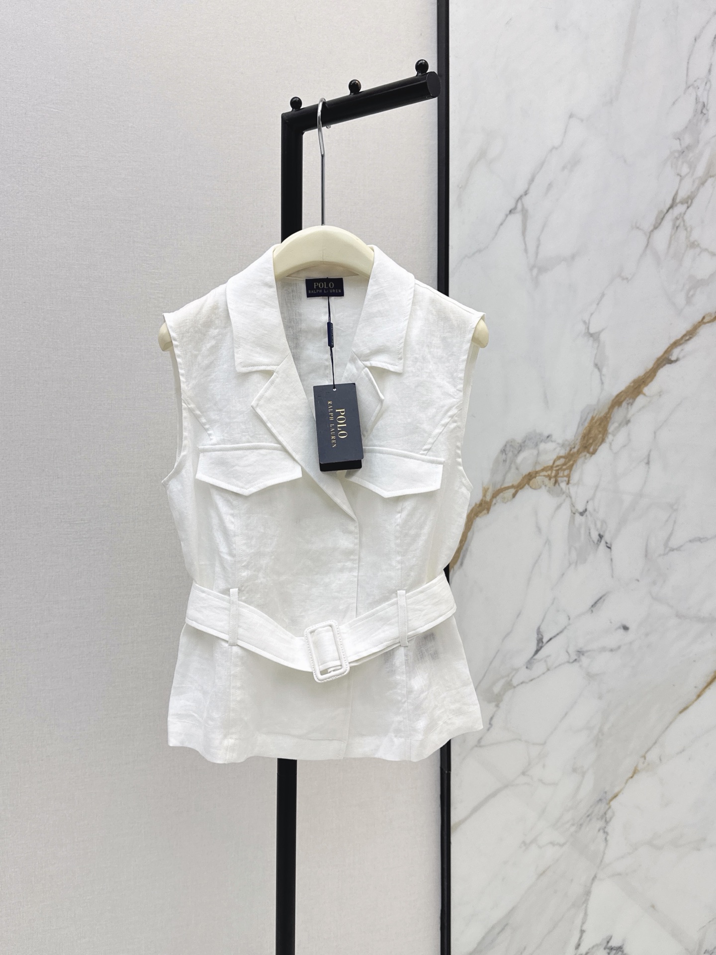 NO:892192,Full of relaxation RL 26Ss————The latest spring and summer double pocket decorative belt linen sleeveless vest is full of holiday feeling. It is also very suitable for daily outings. The belt l adds a sense of style. Fashionable online. Made of pure linen fabric. The bottoms look great with skirts and trousers. Two-color sml,,skirts,19860909松弛感十足 RL 26Ss————春夏最新款双口袋装饰腰带亚麻无袖马甲度假Feel满满 日常出街也很好搭配 腰带 l增加造型感 时髦在线 采用纯亚麻面料 下装搭配半裙裤子都很出片 两色sml,,skirts,,Women's clothing