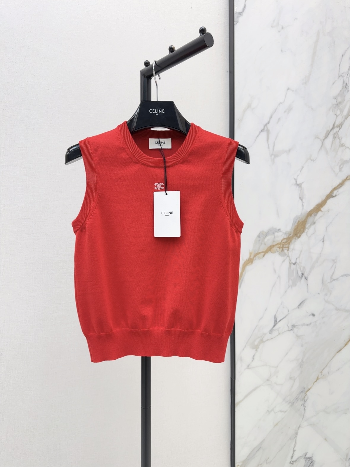 NO:893711,Ce 26Ss————Early autumn’s latest classic Arc de Triomphe embroidered sleeveless vest wool blended fabric, texture online, Arc de Triomphe embroidery on the chest, treasure item, perfect for single wear and inner wear, one color ready for sale sml,,19860909Ce 26Ss————早秋最新款经典凯旋门刺绣无袖背心羊毛混纺面料 质感在线 做胸前凯旋门刺绣 宝藏单品 单穿内搭都绝绝子 一色现货发售sml,,,Women's clothing