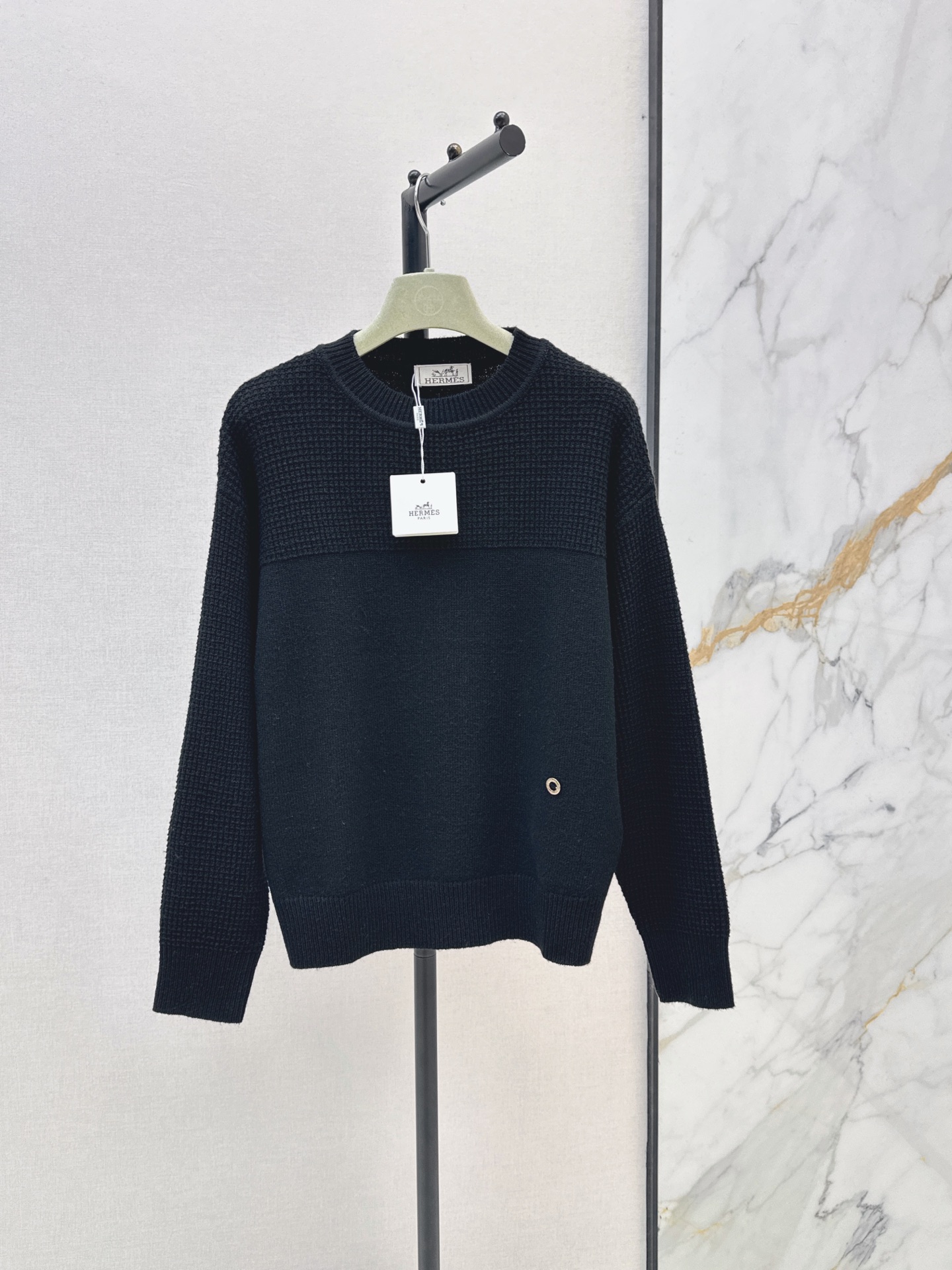 NO:910224,Her 26Ss————The latest minimalist style round neck pullover long-sleeved sweater for early autumn, high-intellectual wear, college style, minimalist design, fashionable and advanced, Swiss woven craftsmanship is simple and elegant, elegant and versatile, not picky, a must-have fashionable high-end item for Bai Fumei, two-color sml,,sweaters,19860909Her 26Ss————早秋最新款极简风圆领套头长袖毛衣高智感穿搭 学院风气质 极简设计感时髦又高级 瑞士机织工艺简洁大气 气质优雅百搭不挑人 白富美必备时髦高级单品 两色sml,,sweaters,,Women's clothing