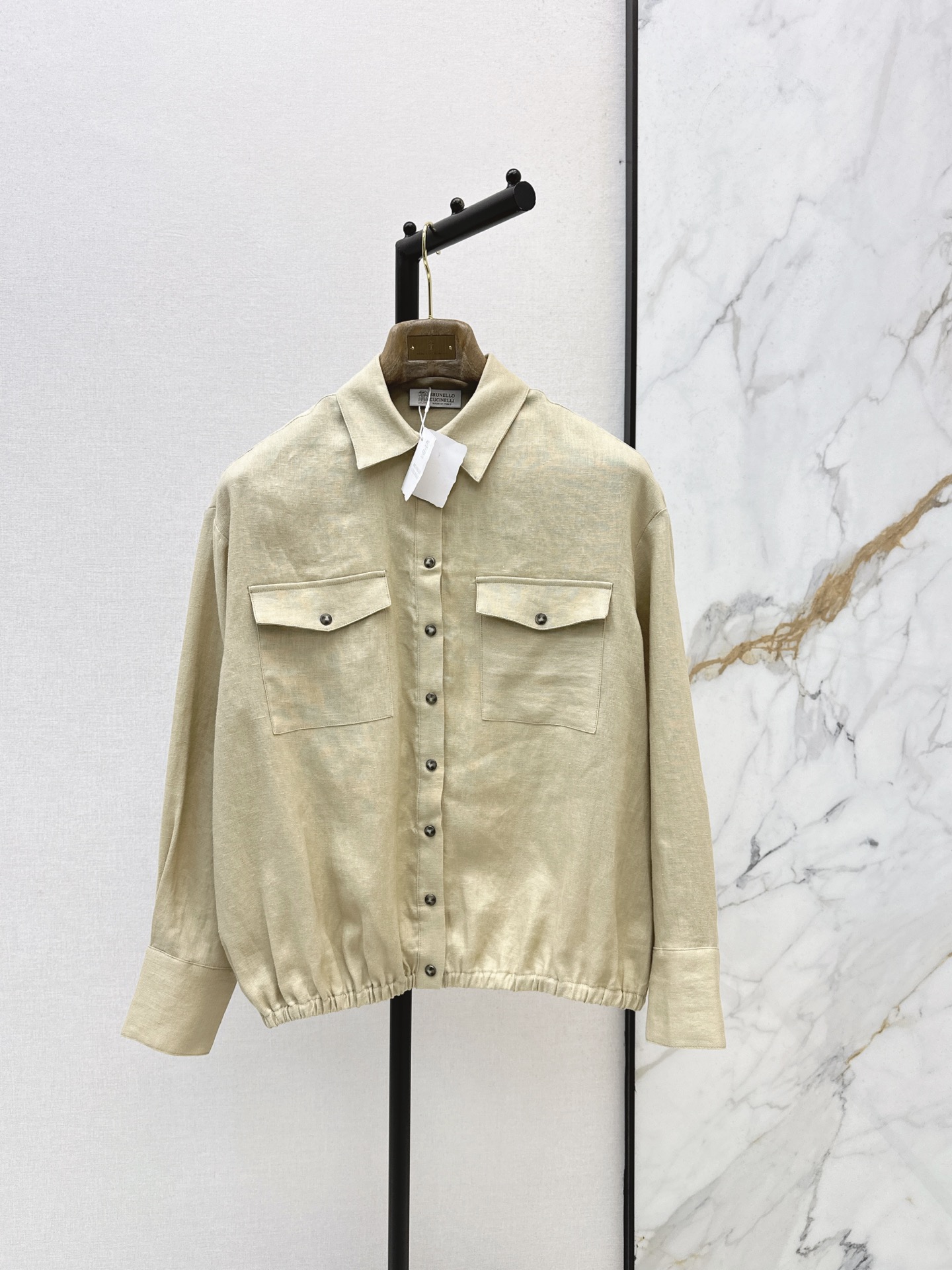 NO:955325,Exclusive debut of Bc 26Ss————The latest long-term linen jacket, shirt and jacket in spring and summer. The elastic design at the hem easily interprets a lazy and casual high-end item. The metal buckle decoration is full of high-end. Minimalist dressing style. Highly recommended to keep versatile items for yourself!  Elegant and casual tone one color sml,,jackets & coats,jackets & coats,shirts,19860909独家首发 Bc 26Ss————春夏最新款长期主义亚麻夹克衬衫外套下摆松紧设计轻松演绎慵懒随性的高级单品 金属扣装饰高级感满满 极简主义穿搭天菜 强烈推荐自留百搭单品！优雅随性的调调 一色sml,,jackets & coats,jackets & coats,shirts,,Women's clothing