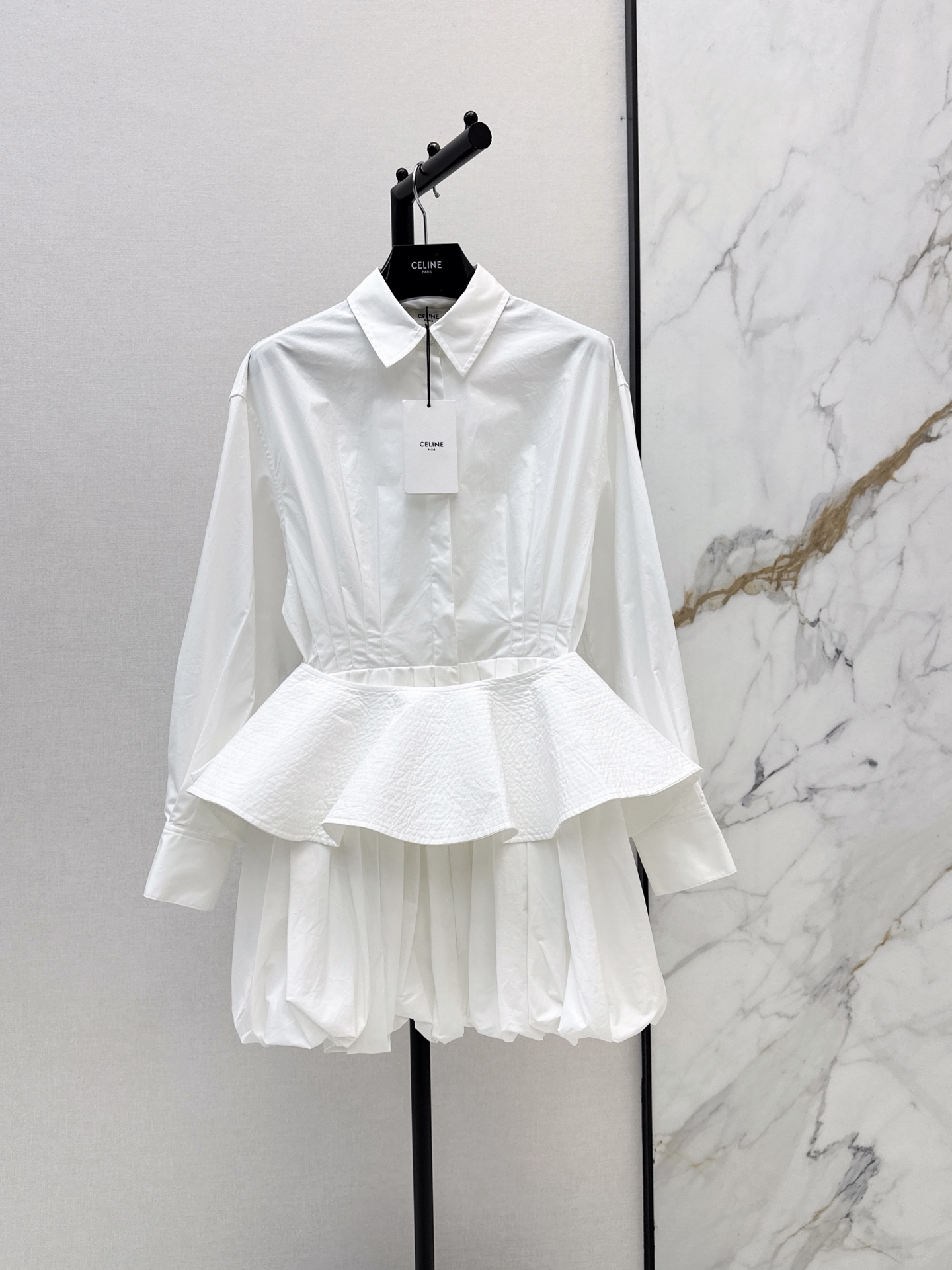 NO:955309,Song Hye Kyo's same style Ce 26Ss - the latest early autumn shirt dress with detachable lotus leaf belt. It has a French retro nobility and a medieval elegance. It is paired with a lotus leaf belt to create a perfect body proportion. It is very slim and fashionable. A must-have for concave shapes. One-color sml, skirts, shirts,19860909宋慧乔同款 Ce 26Ss————早秋最新款可拆卸荷叶腰带装饰衬衫式连衣裙 法式复古贵气感 一股中世纪优雅气质 搭配了荷叶腰带分割出完美的身材比例 很显瘦 很时髦 凹造型必备 一色sml,,skirts,shirts,,Women's clothing