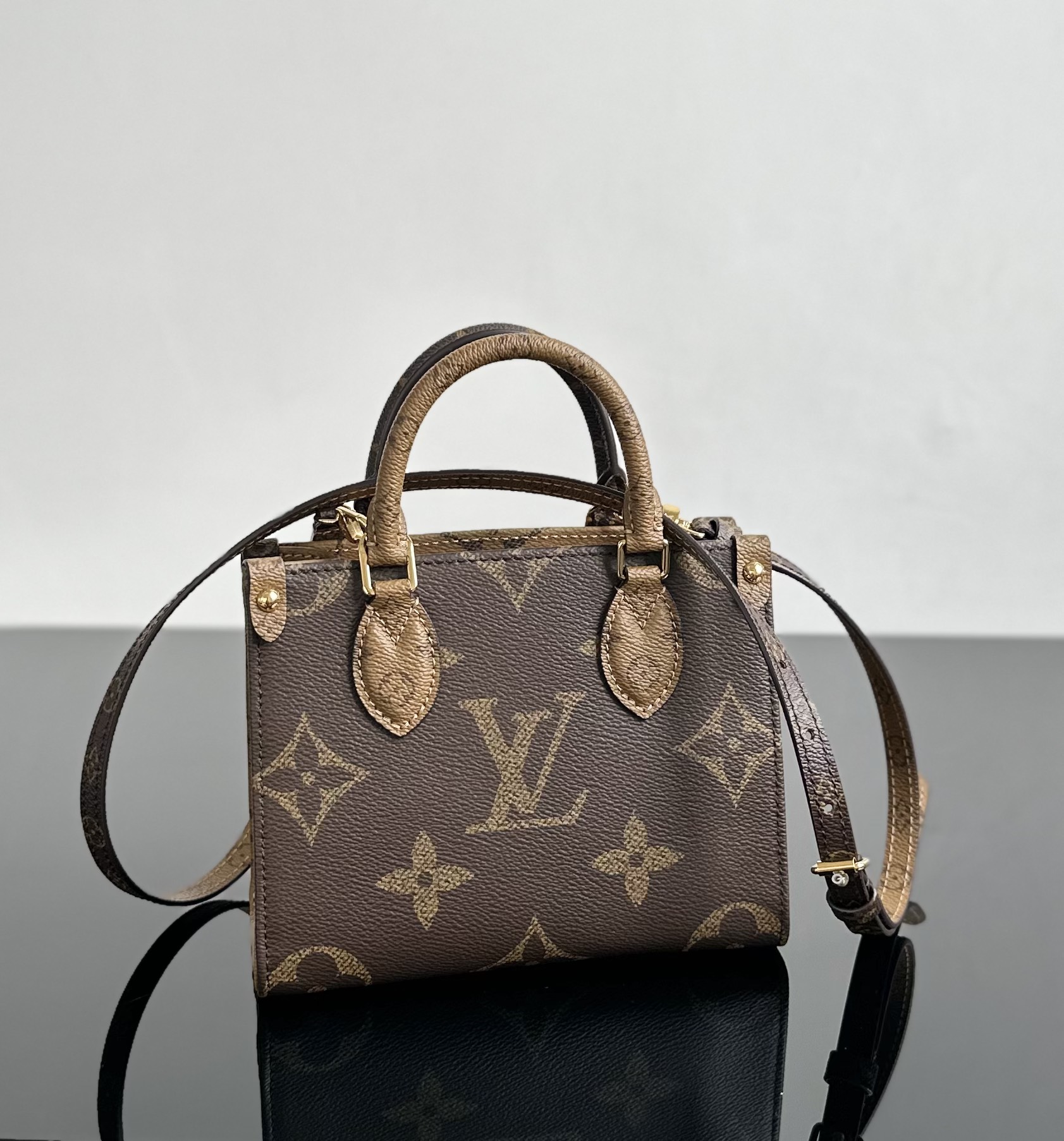 Louis Vuitton LV Onthego Almacenar
 Bolsos de mano Mini bolsos Gran venta
 Mini M46839