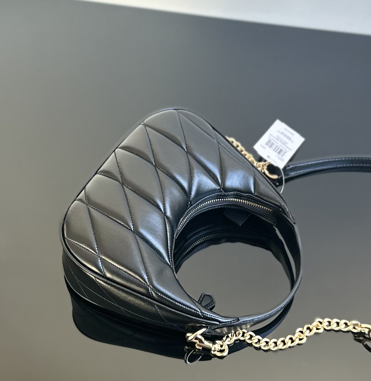 Coach ～原Coach 蔻驰 Carmen系列 CY710 新款月牙包2色 配有可调节式肩带