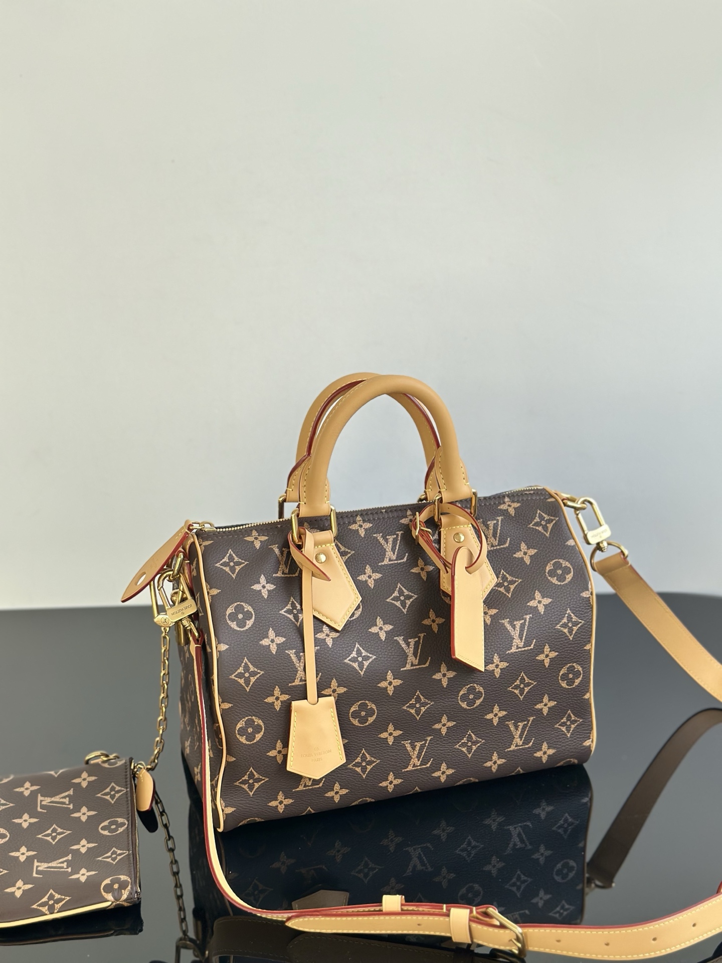 Louis Vuitton Speedy Bandoulière 30 Monogram Leather Handbag 2 i1756276968964 2028 0 0