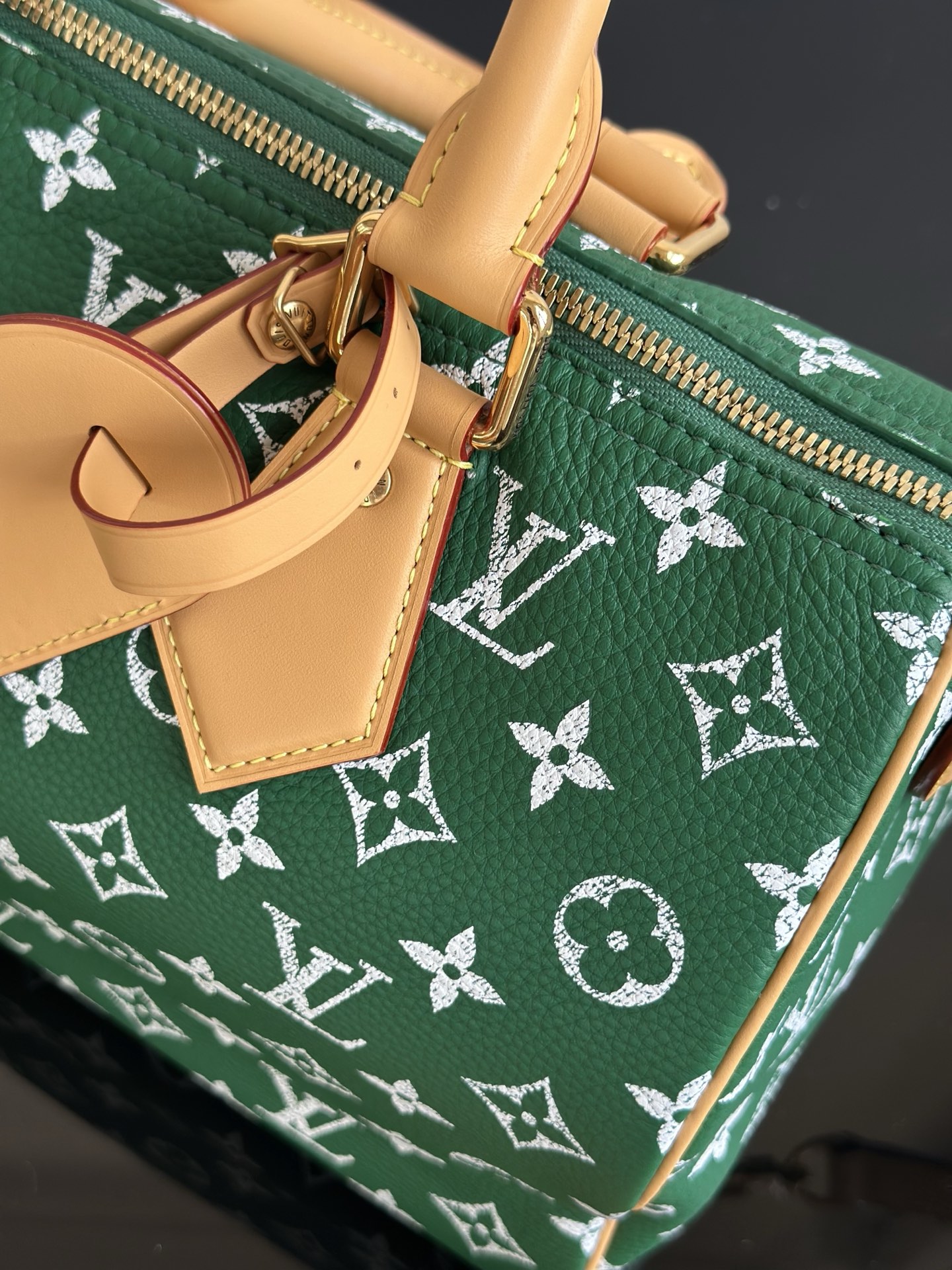 Louis Vuitton Speedy Bandoulière 30 Green Monogram Leather Handbag 8 i1756277051366 9182 0 6