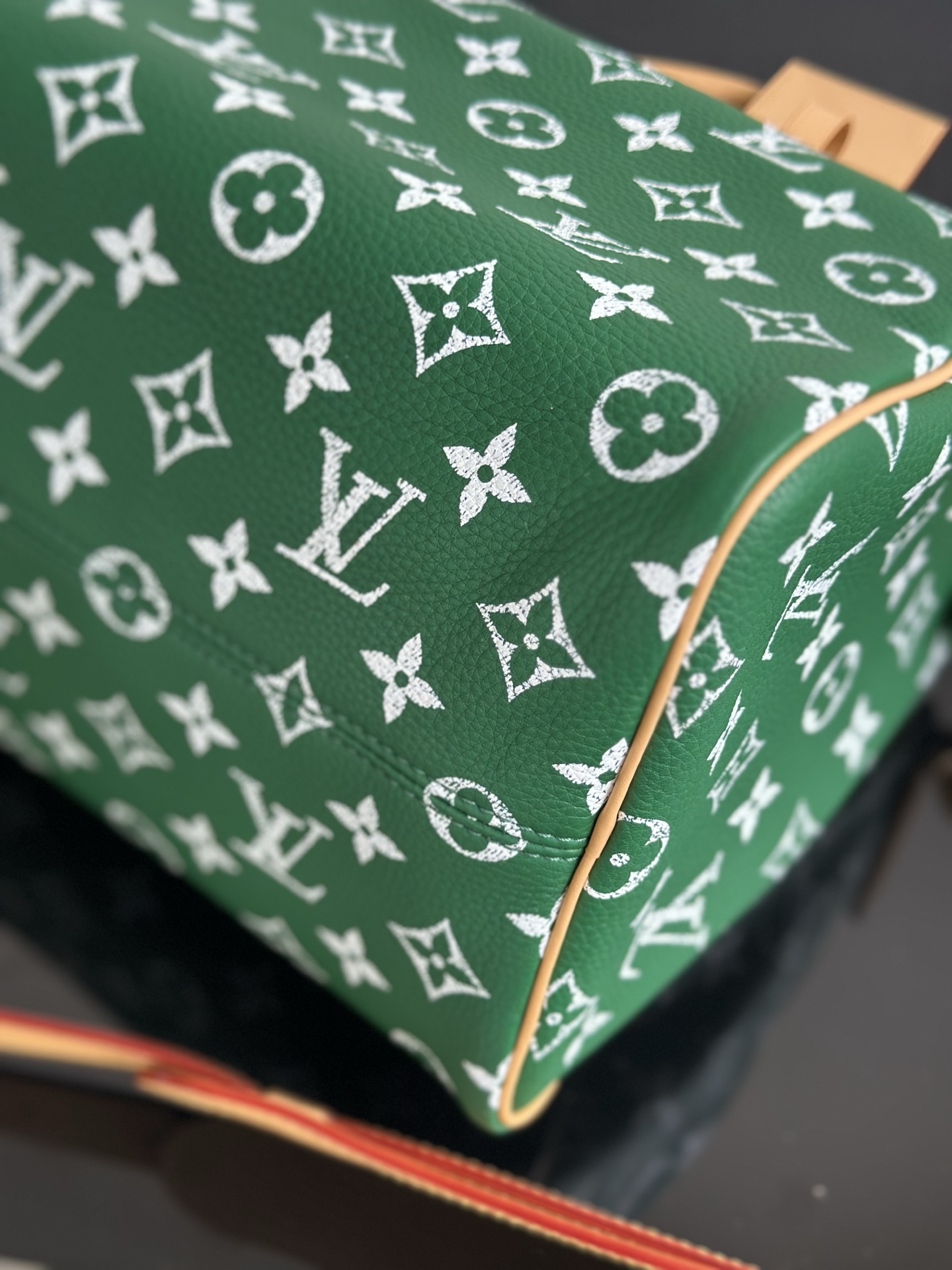 Louis Vuitton Speedy Bandoulière 30 Green Monogram Leather Handbag 10 i1756277053105 5171 0 8