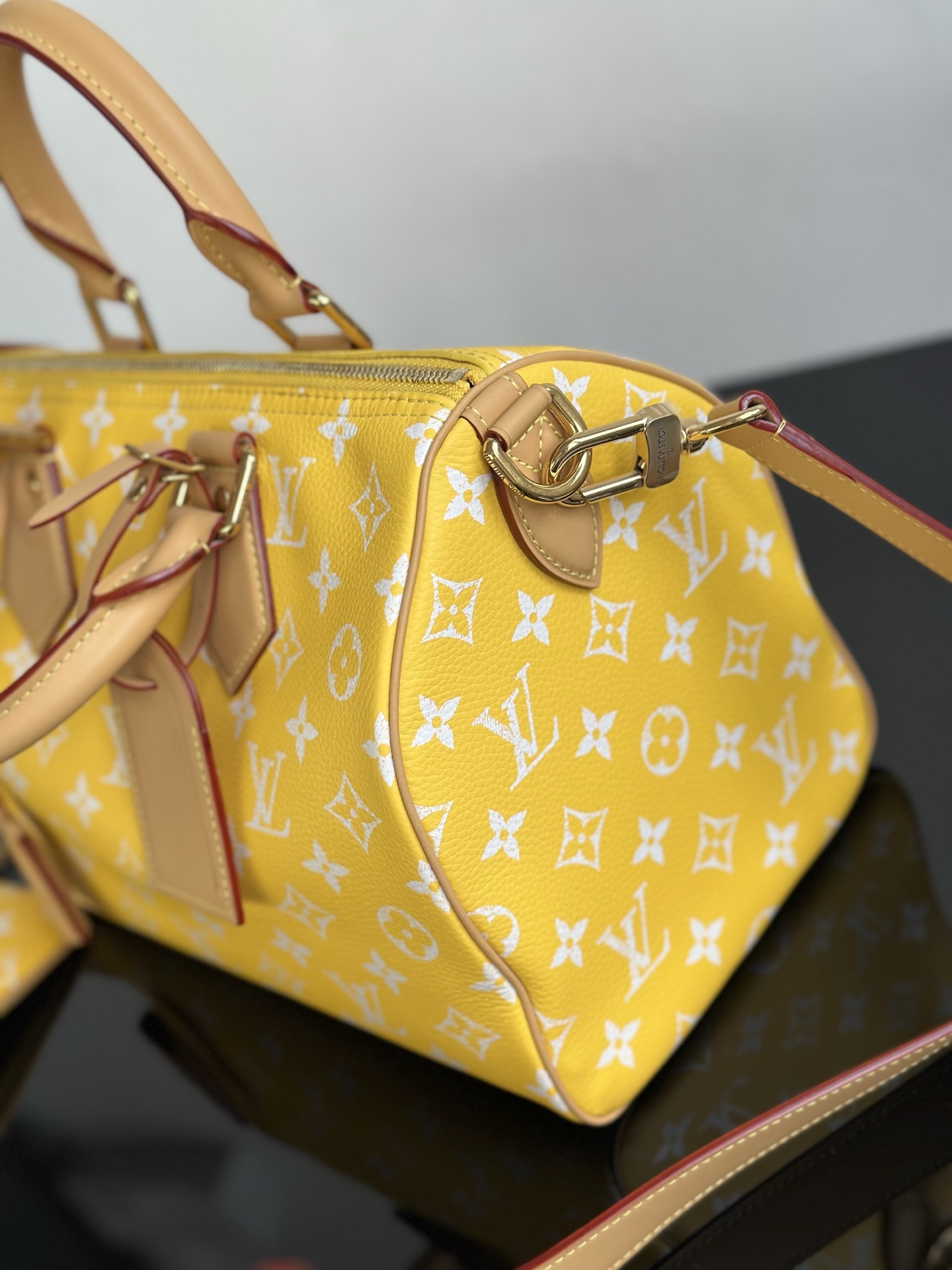 Louis Vuitton Speedy Bandoulière 30 Yellow Monogram Leather Satchel 4 i1756277791600 9978 0 3