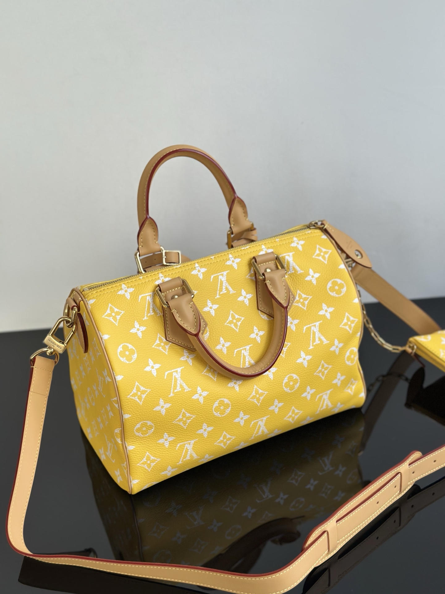 Louis Vuitton Speedy Bandoulière 30 Yellow Monogram Leather Satchel 5 i1756277793237 4584 0 7