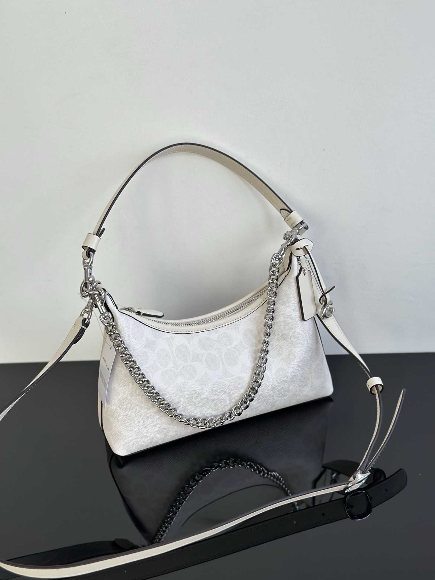 Coach ～冰川白纯原Coach蔻驰 CAM26 Juliet朱丽叶系列老花流浪包 三肩带设计