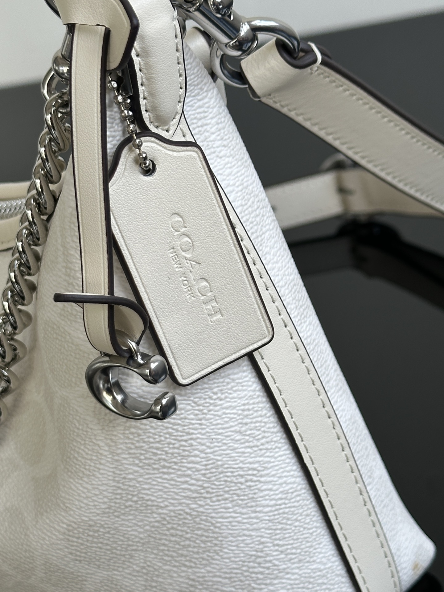 Coach ～冰川白纯原Coach蔻驰 CAM26 Juliet朱丽叶系列老花流浪包 三肩带设计