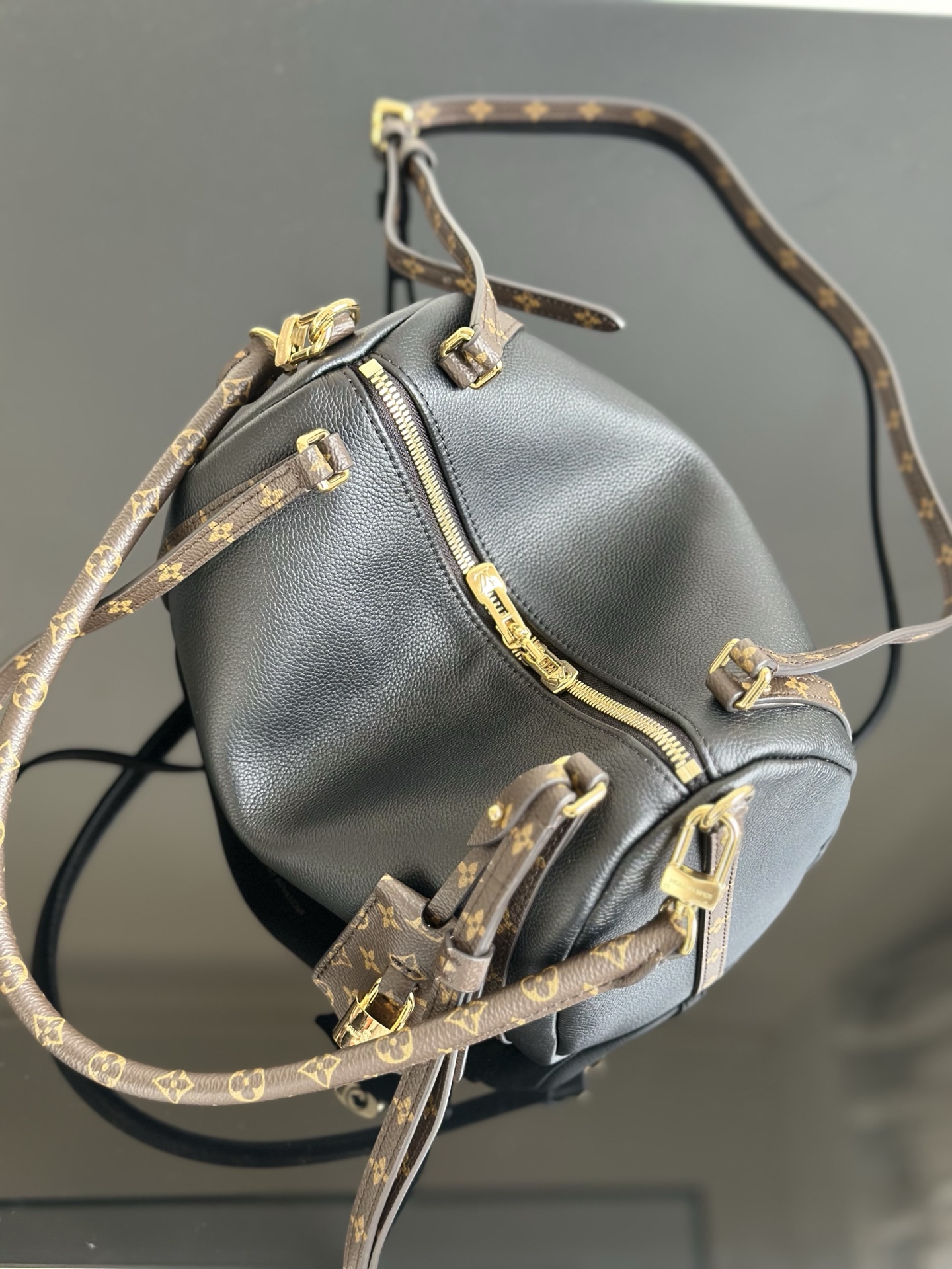Louis Vuitton Express Small Handbag M26039 Black Premium Leather 4 i1756537516379 6396 0 3