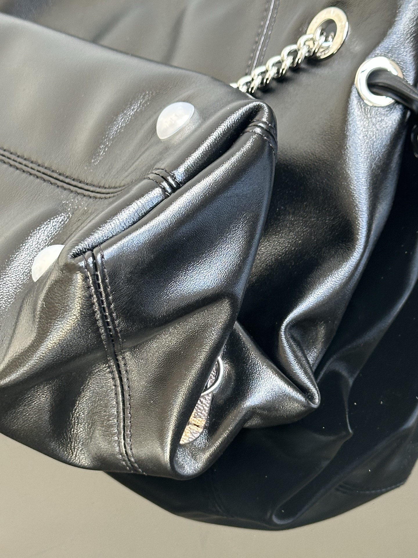 Louis Vuitton Black Leather On My Side GM Shoulder Bag M25545 9 i1756879266057 610 0 6