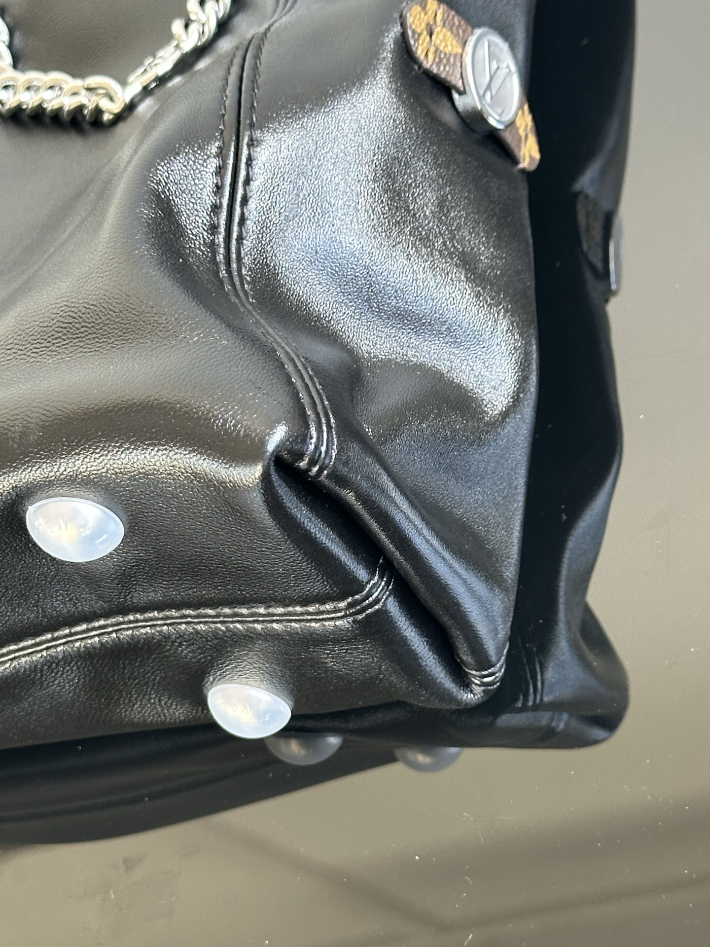 Louis Vuitton Black Leather On My Side GM Shoulder Bag M25545 5 i1756879268366 7732 0 2