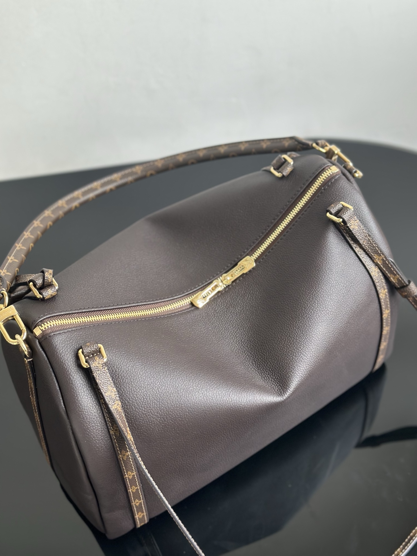 Louis Vuitton Express Medium Dark Brown Leather Handbag with Monogram Trim 7 i1757505061242 5444 0 7