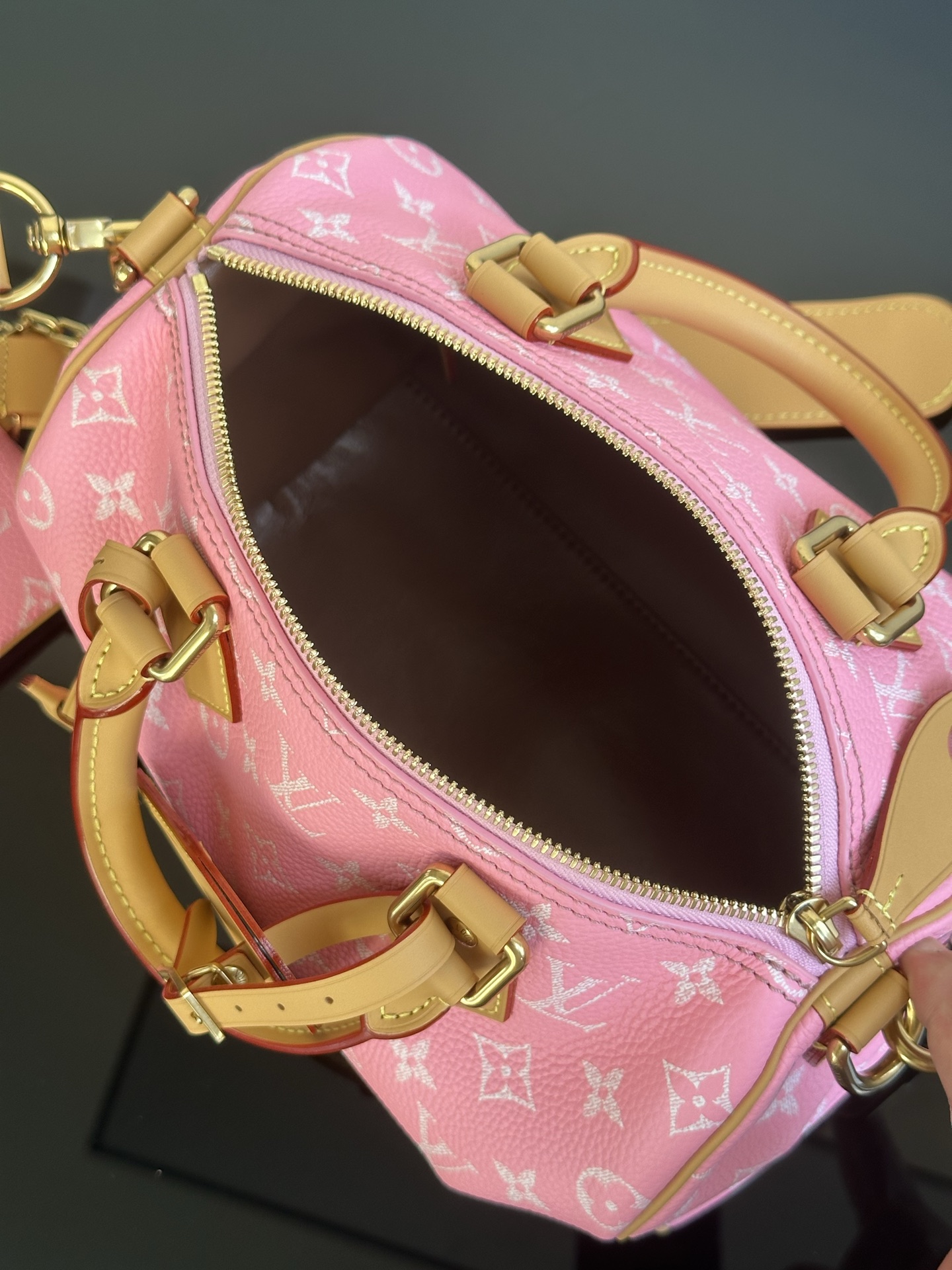 Louis Vuitton Speedy P9 Bandoulière 25 Pink Monogram Leather Satchel Bag 16 i1757749871728 6825 0 8