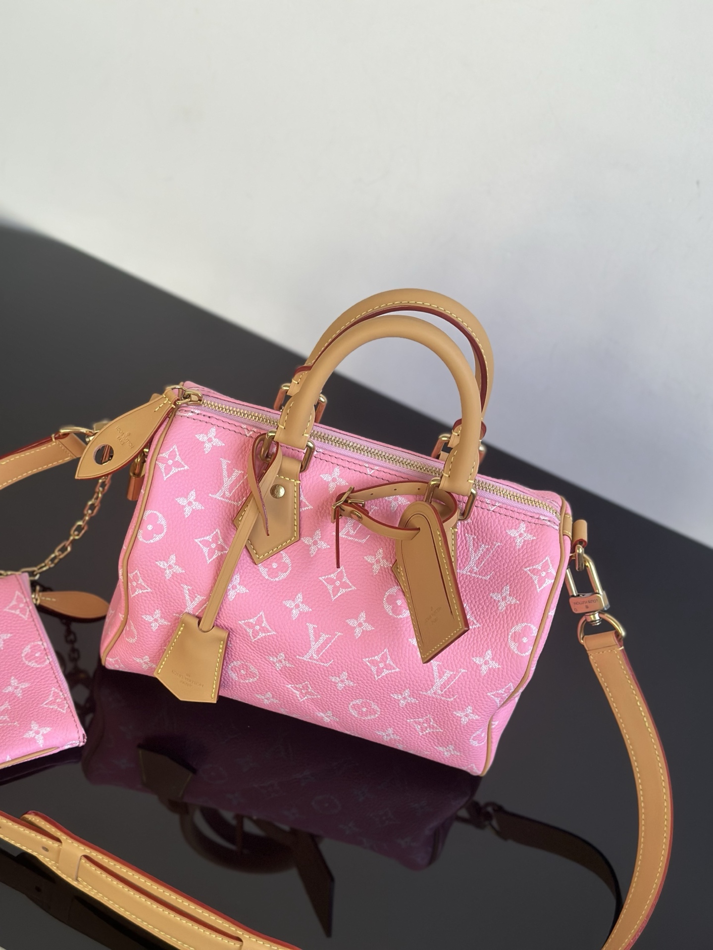 Louis Vuitton Speedy P9 Bandoulière 25 Pink Monogram Leather Satchel Bag 5 i1757749874127 659 0 1
