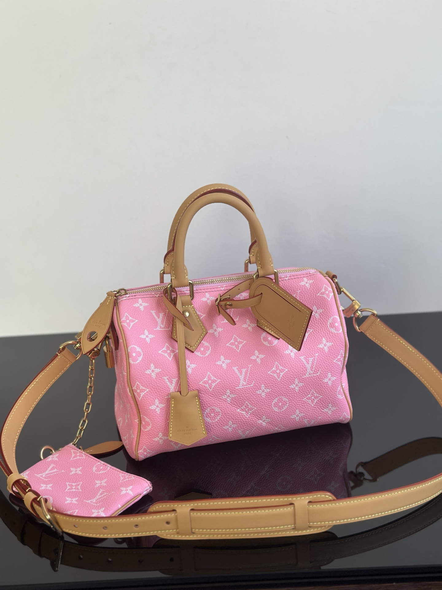 Louis Vuitton Speedy P9 Bandoulière 25 Pink Monogram Leather Satchel Bag 3 i1757749874195 7951 0 0