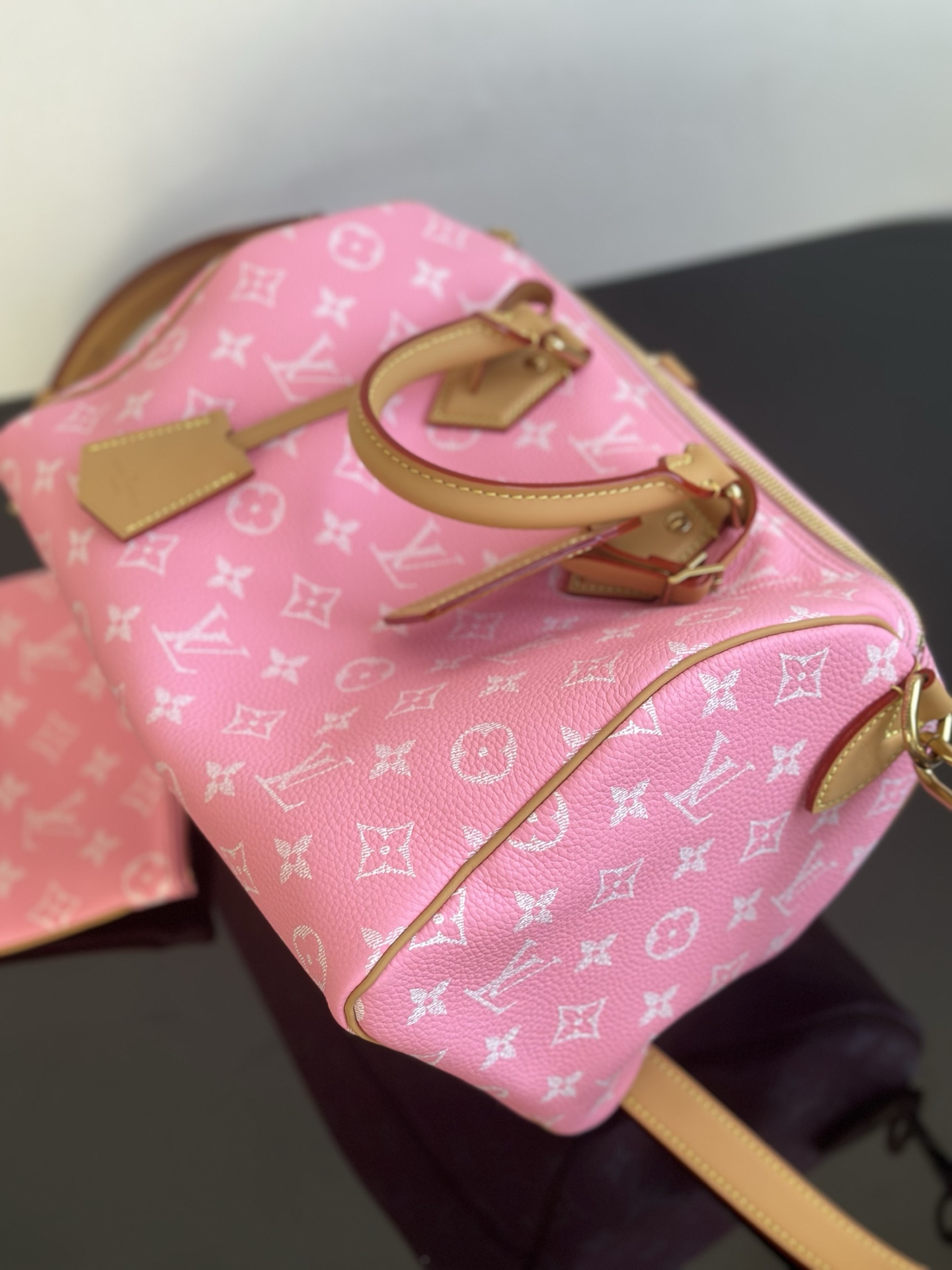 Louis Vuitton Speedy P9 Bandoulière 30 Pink Monogram Leather Handbag 8 i1757750193230 7155 0 7