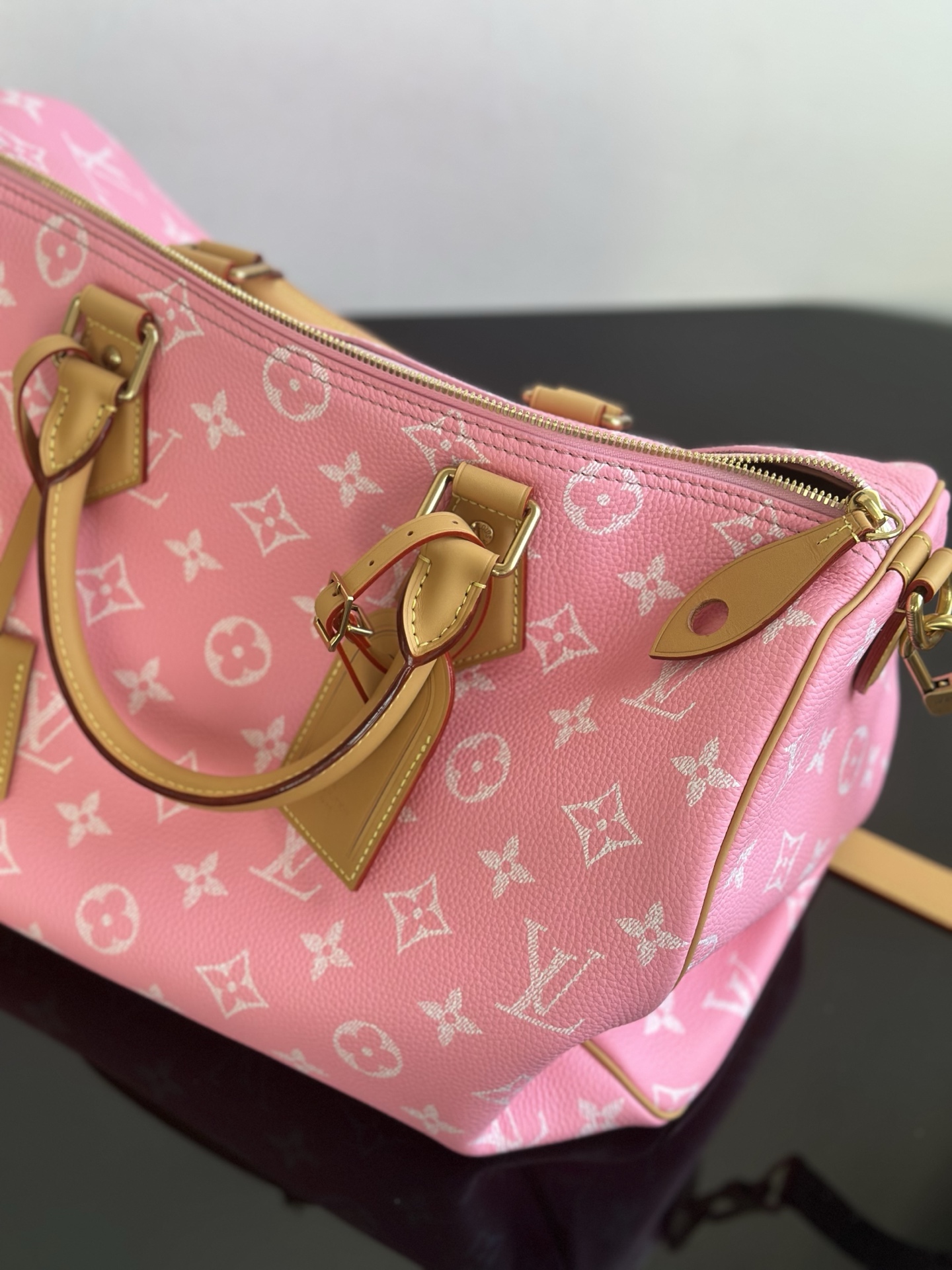 Louis Vuitton Speedy P9 Bandoulière 40 Pink Monogram Leather Handbag 8 i1757750332505 7278 0 7