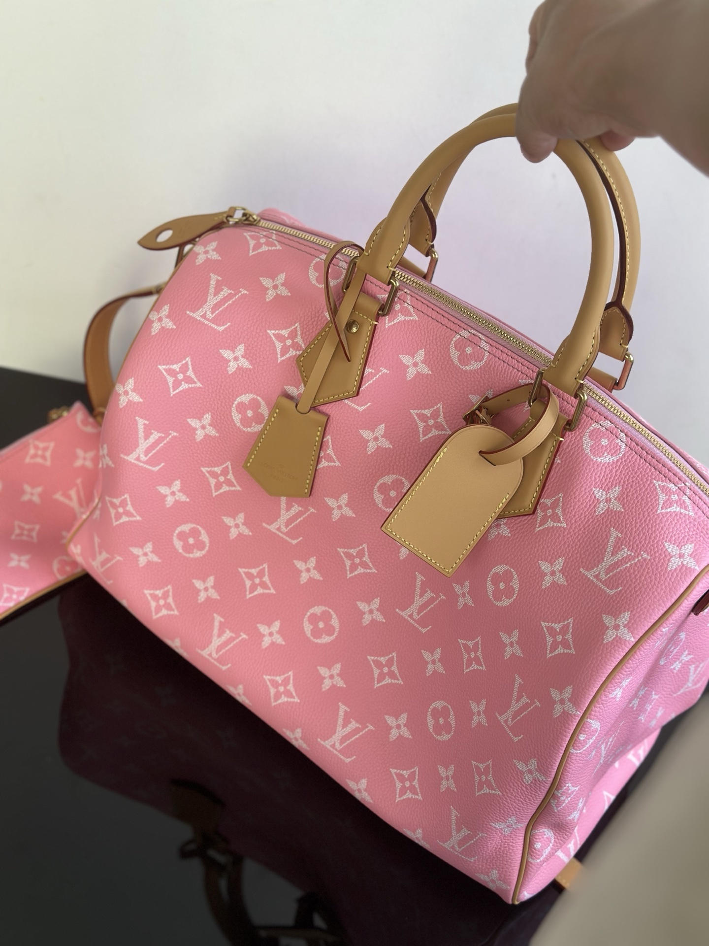 Louis Vuitton Speedy P9 Bandoulière 40 Pink Monogram Leather Handbag 6 i1757750335314 3059 0 5