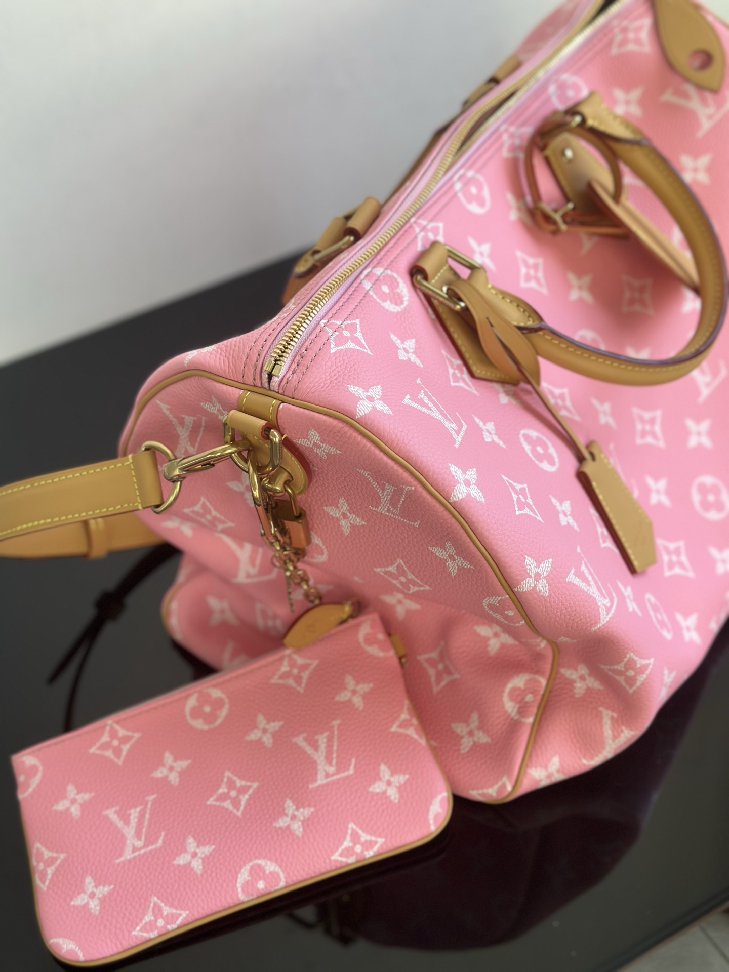 Louis Vuitton Speedy P9 Bandoulière 40 Pink Monogram Leather Handbag 7 i1757750335787 8636 0 6