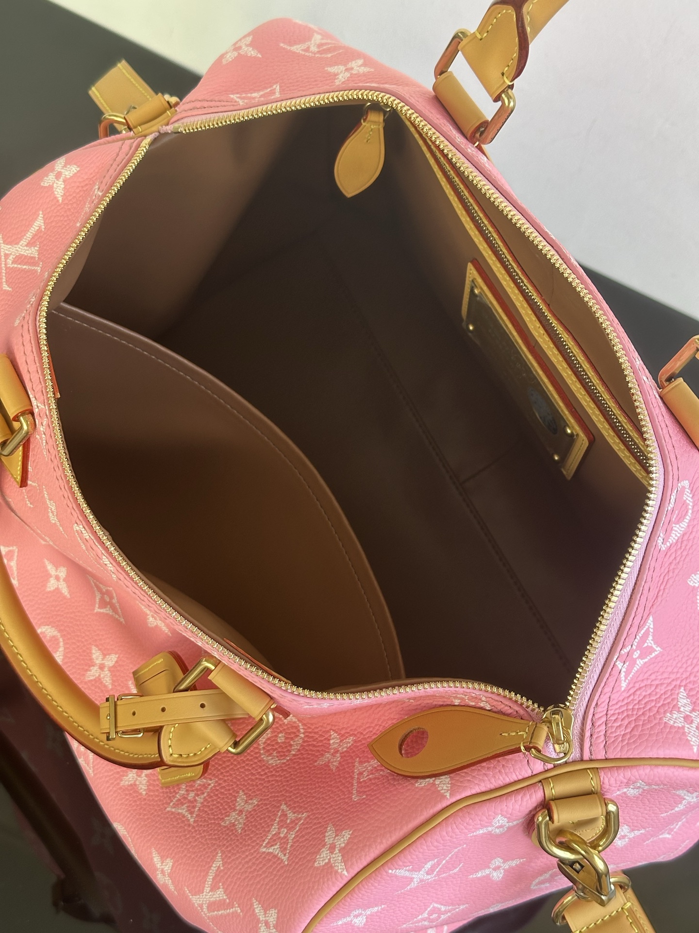 Louis Vuitton Speedy P9 Bandoulière 40 Pink Monogram Leather Handbag 14 i1757750335960 6513 0 8