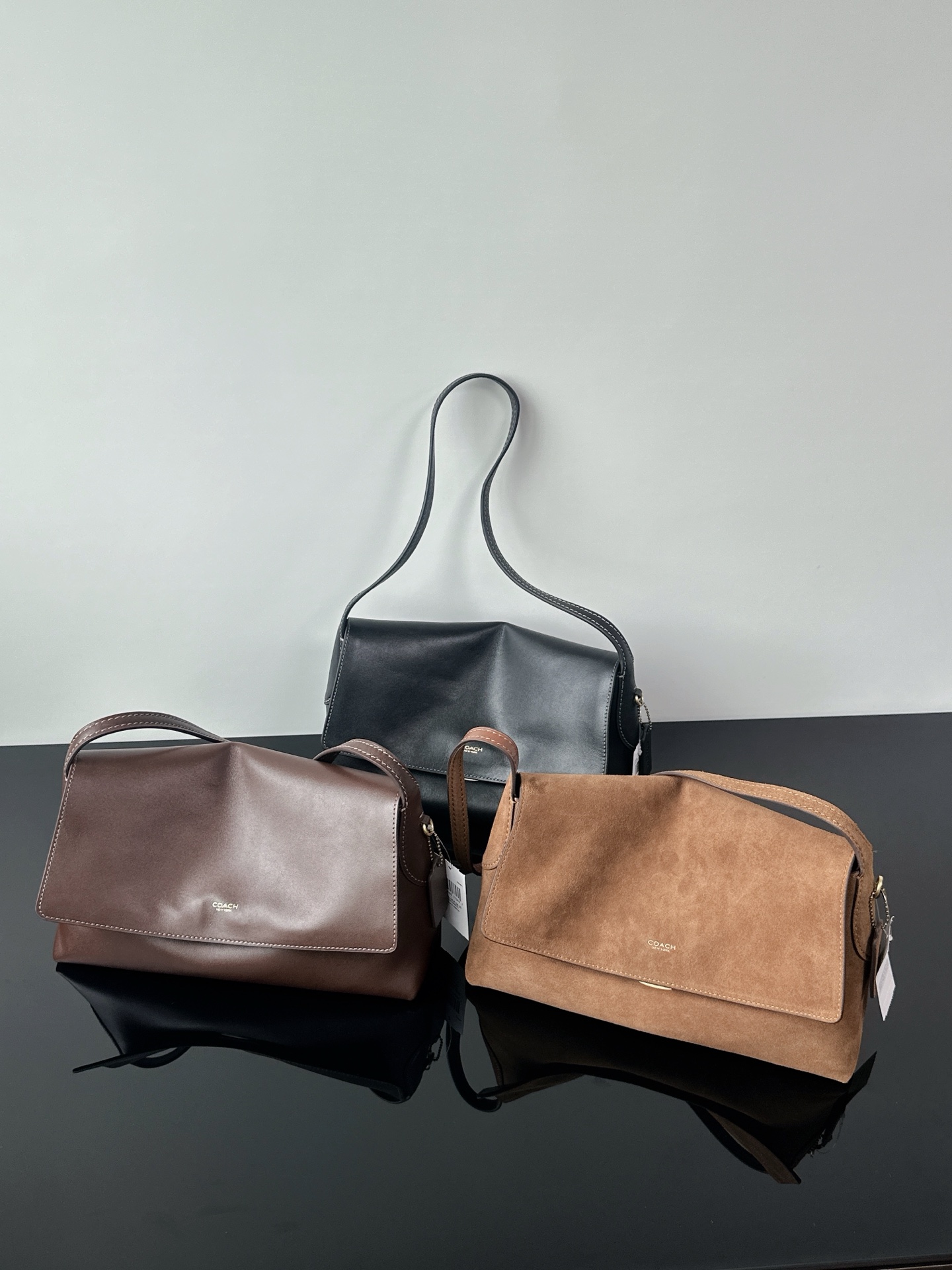Coach Chelsea30 pure original new medium size commuter armpit bag｜