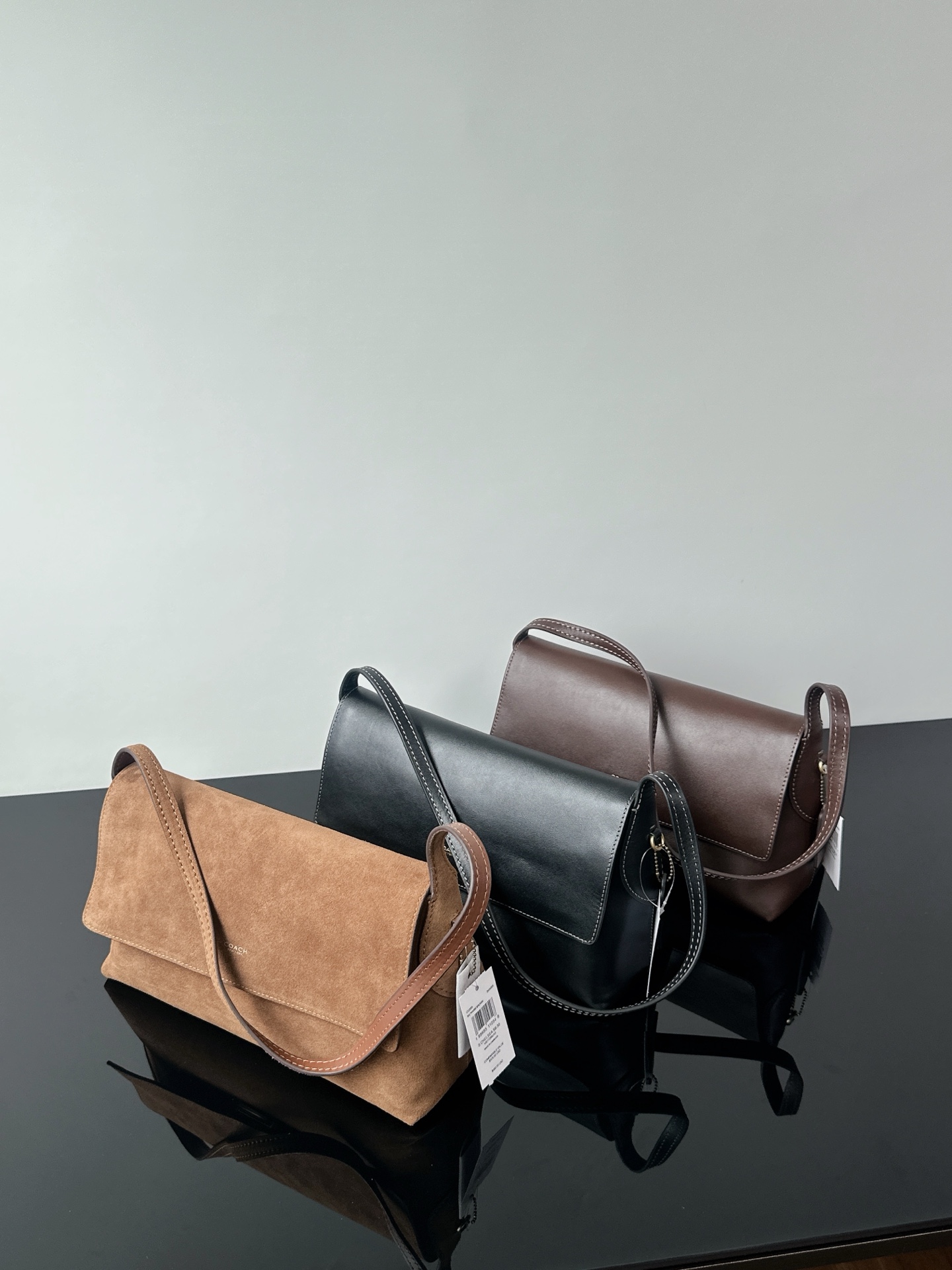 Coach Chelsea30 pure original new medium size commuter armpit bag｜