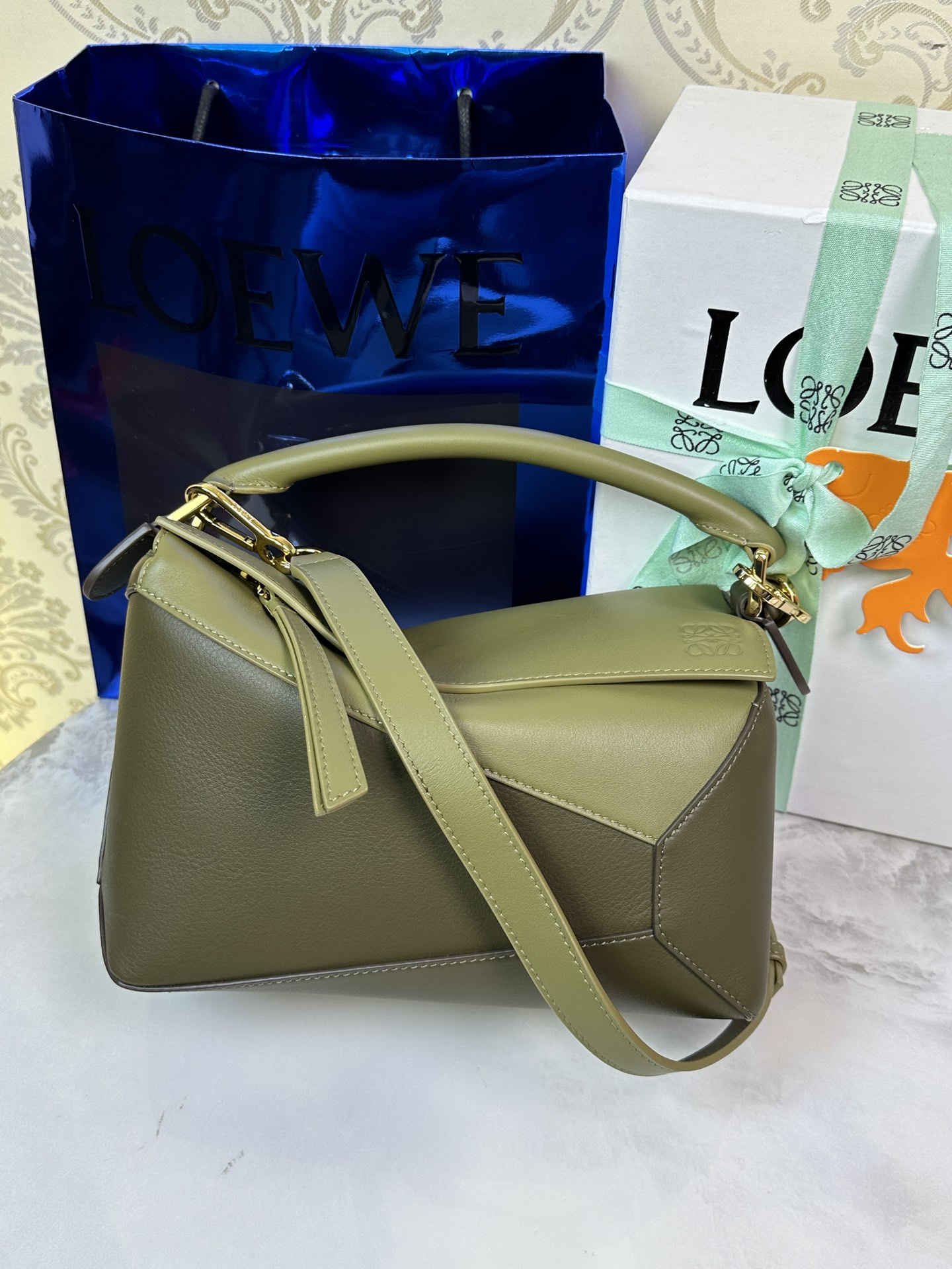 LOEWE новы малы Puzzle Edge 𝟐𝟒-вышэйшая якасць