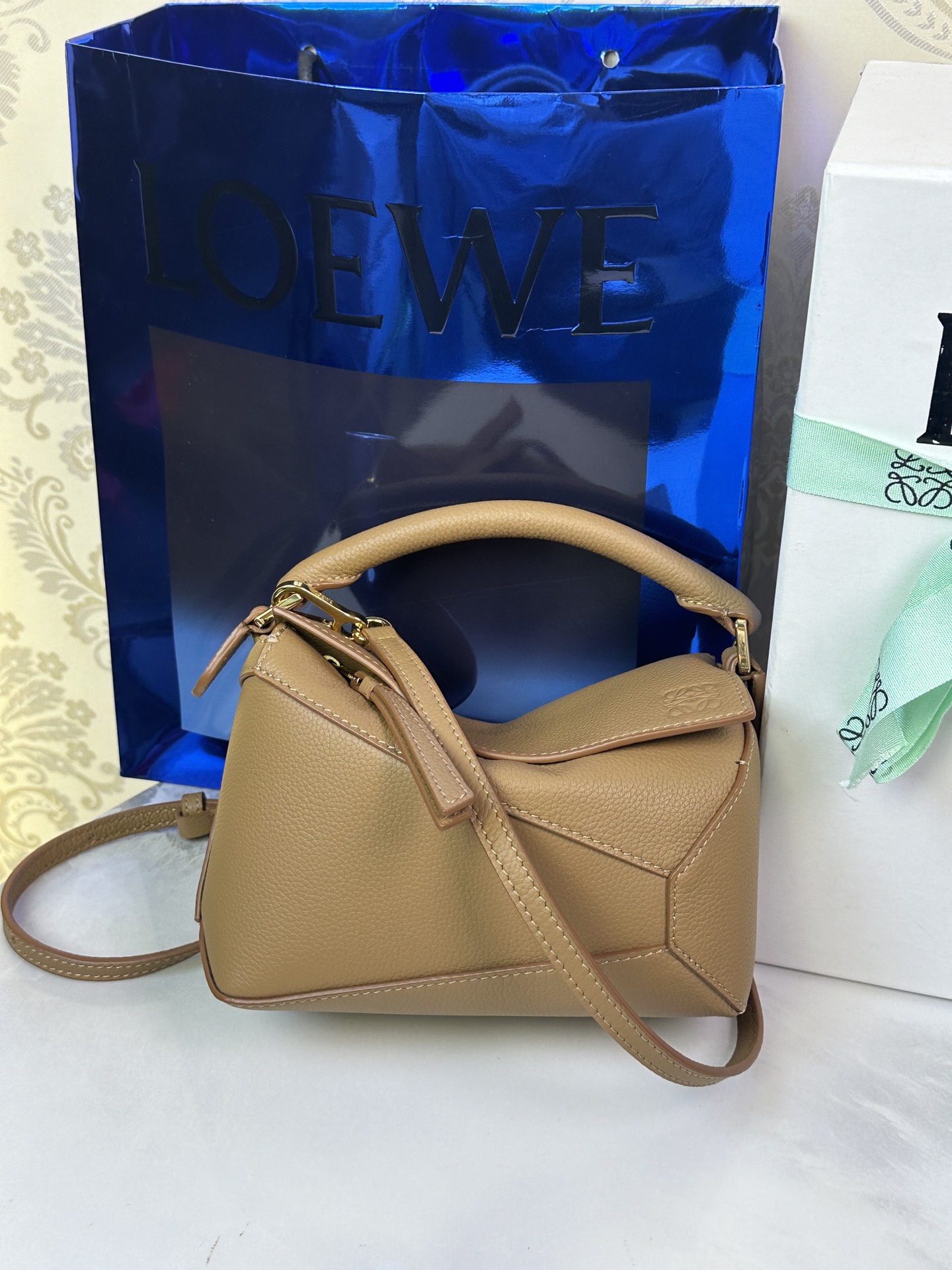 LOEWE New Mini Puzzle Edge 𝟏𝟖-Top Quality