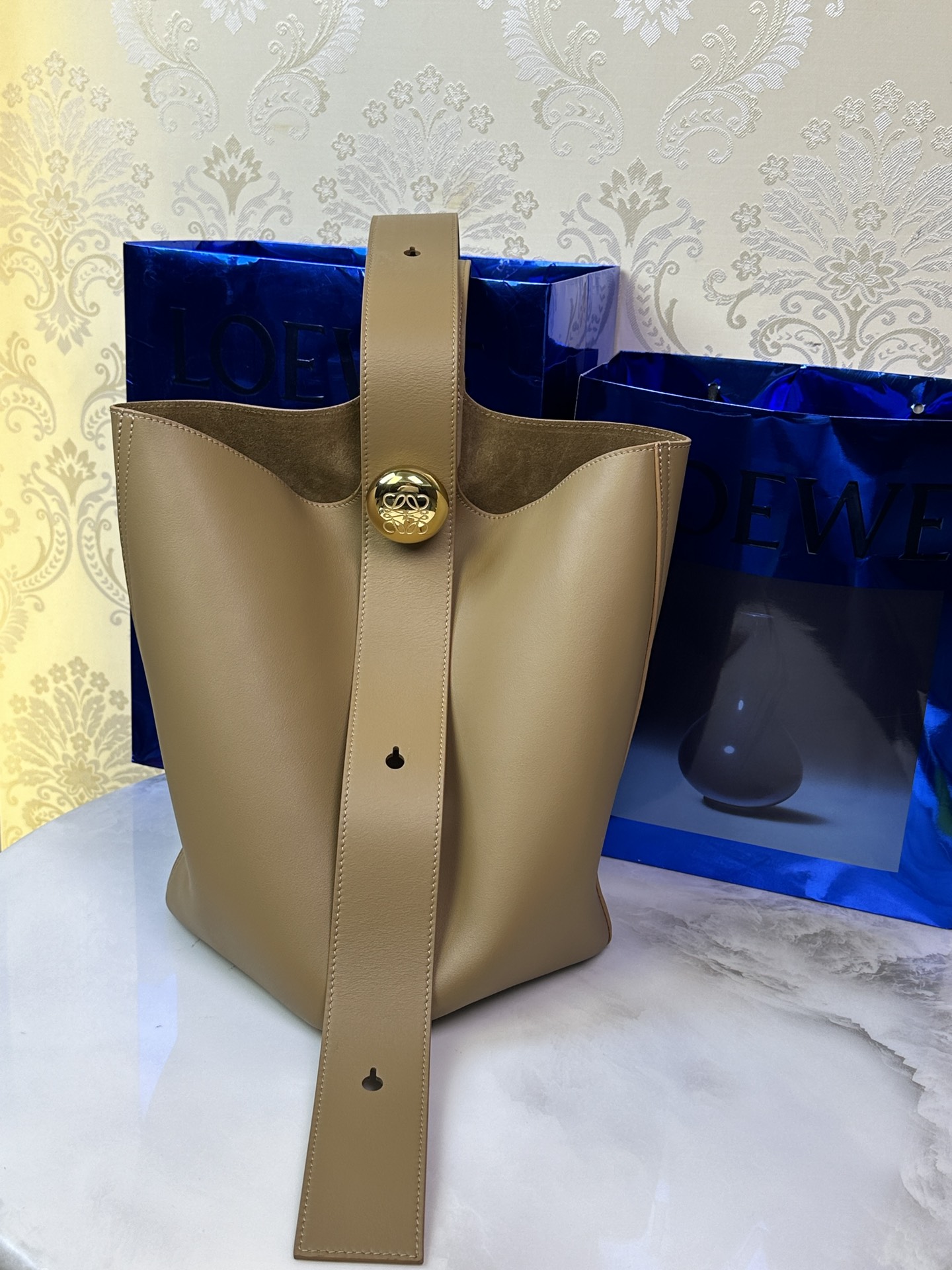 LOEWE сярэдні Pebble Bucket коўш-сумка — топ-якасць
