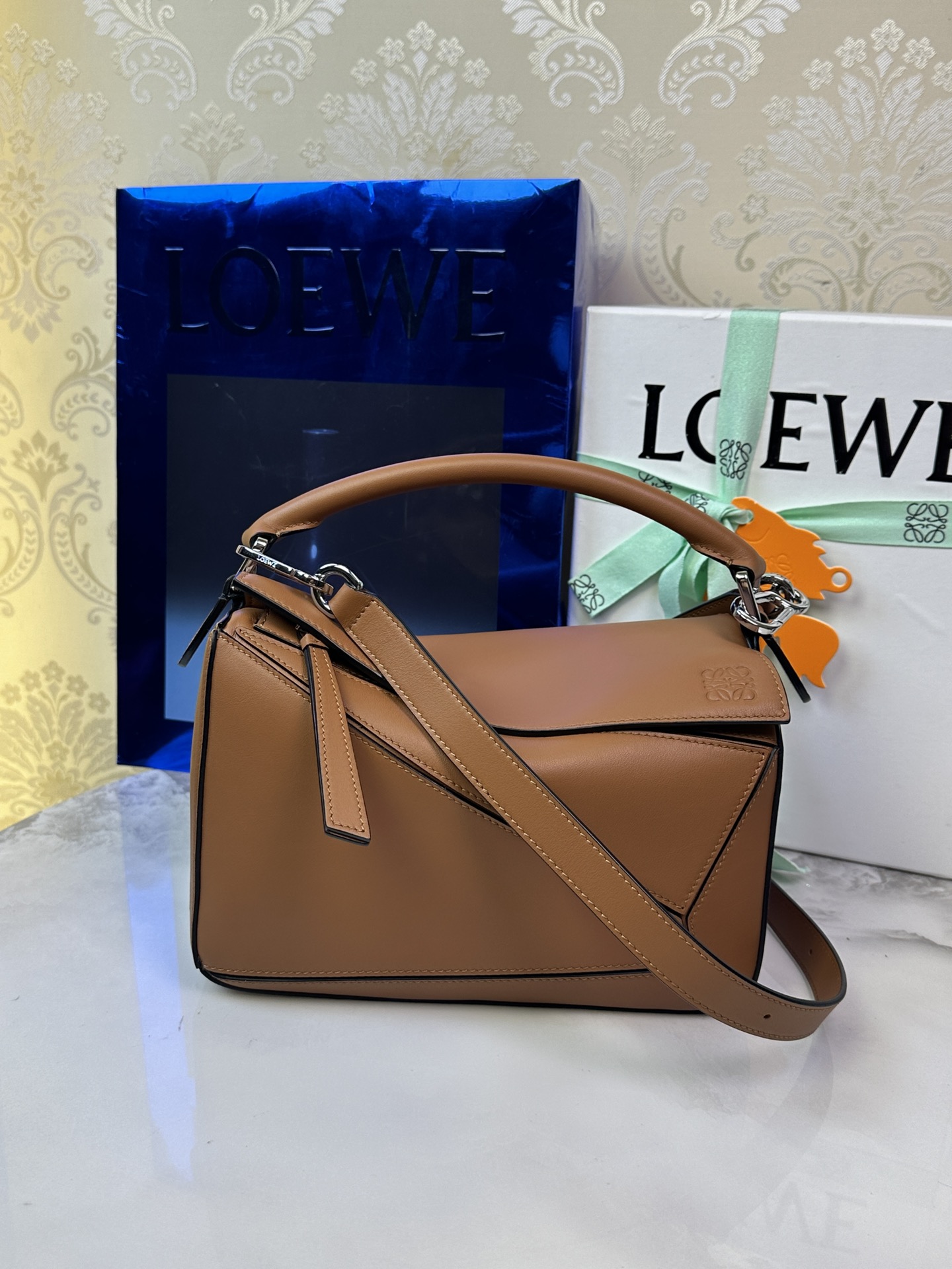 LOEWE classique petit Puzzle 𝟐𝟒 - qualité supérieure
