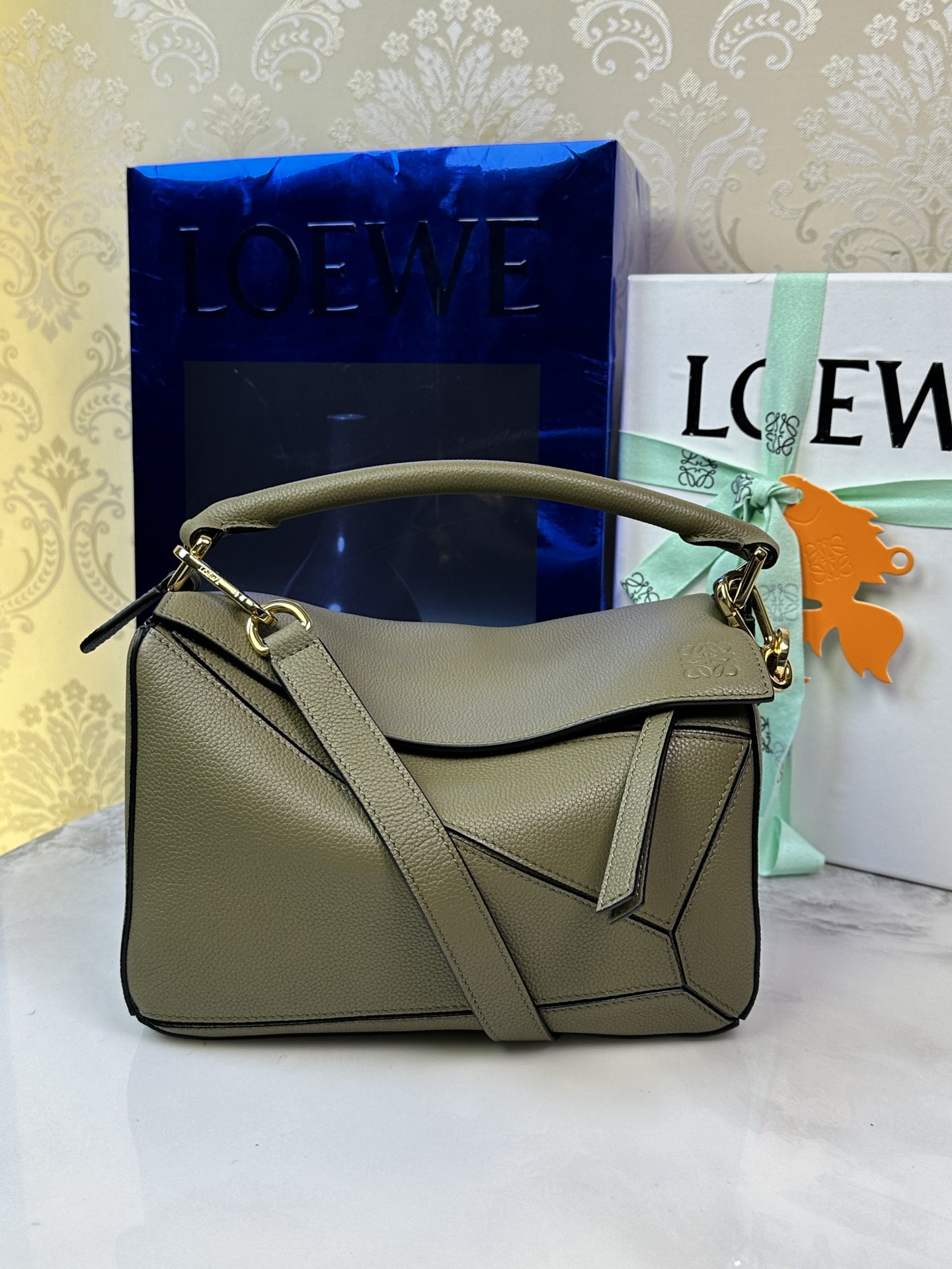 LOEWE classique petit Puzzle 𝟐𝟒 - qualité supérieure