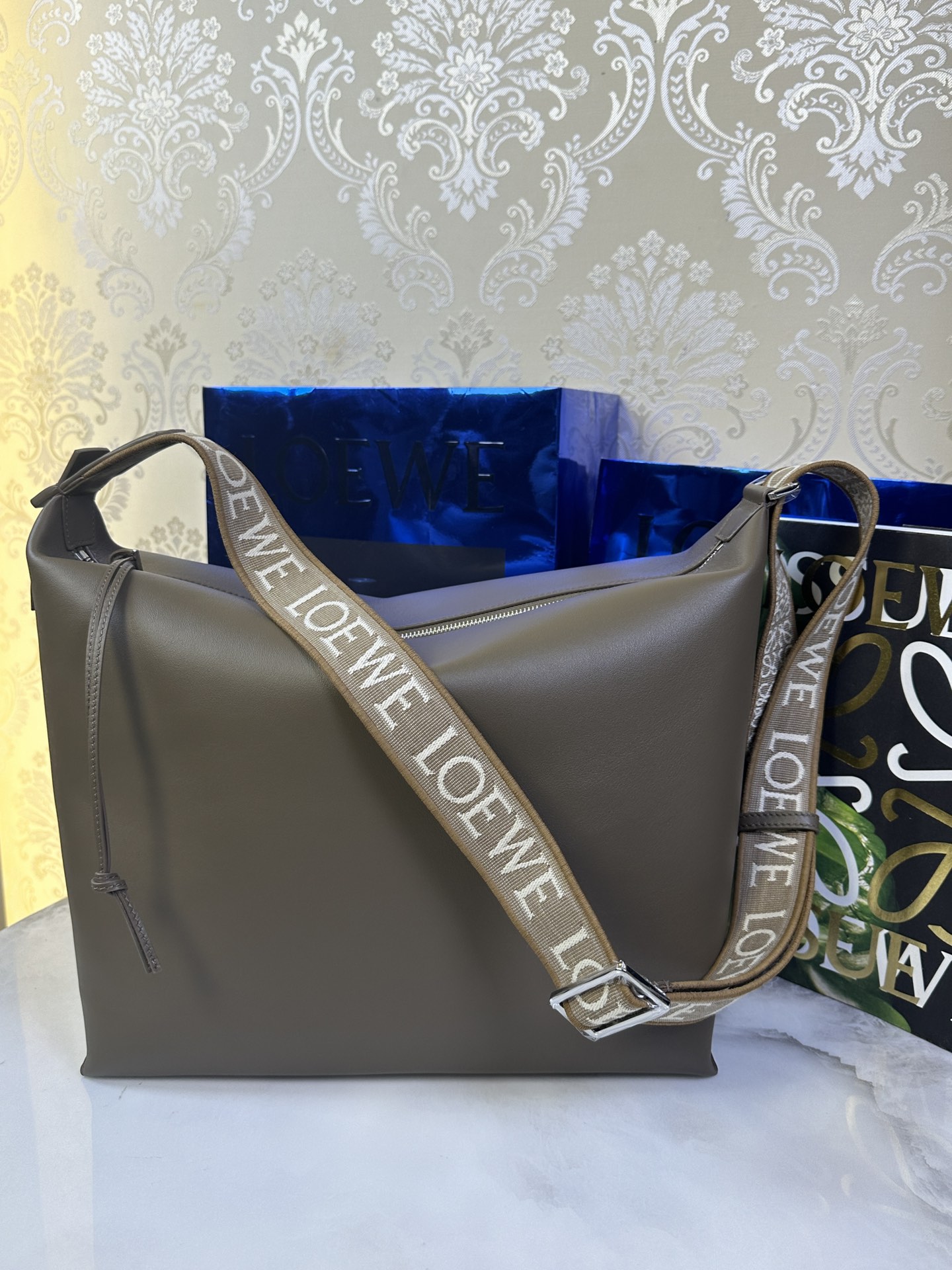Sac bandoulière LOEWE Cubi grand modèle - qualité supérieure