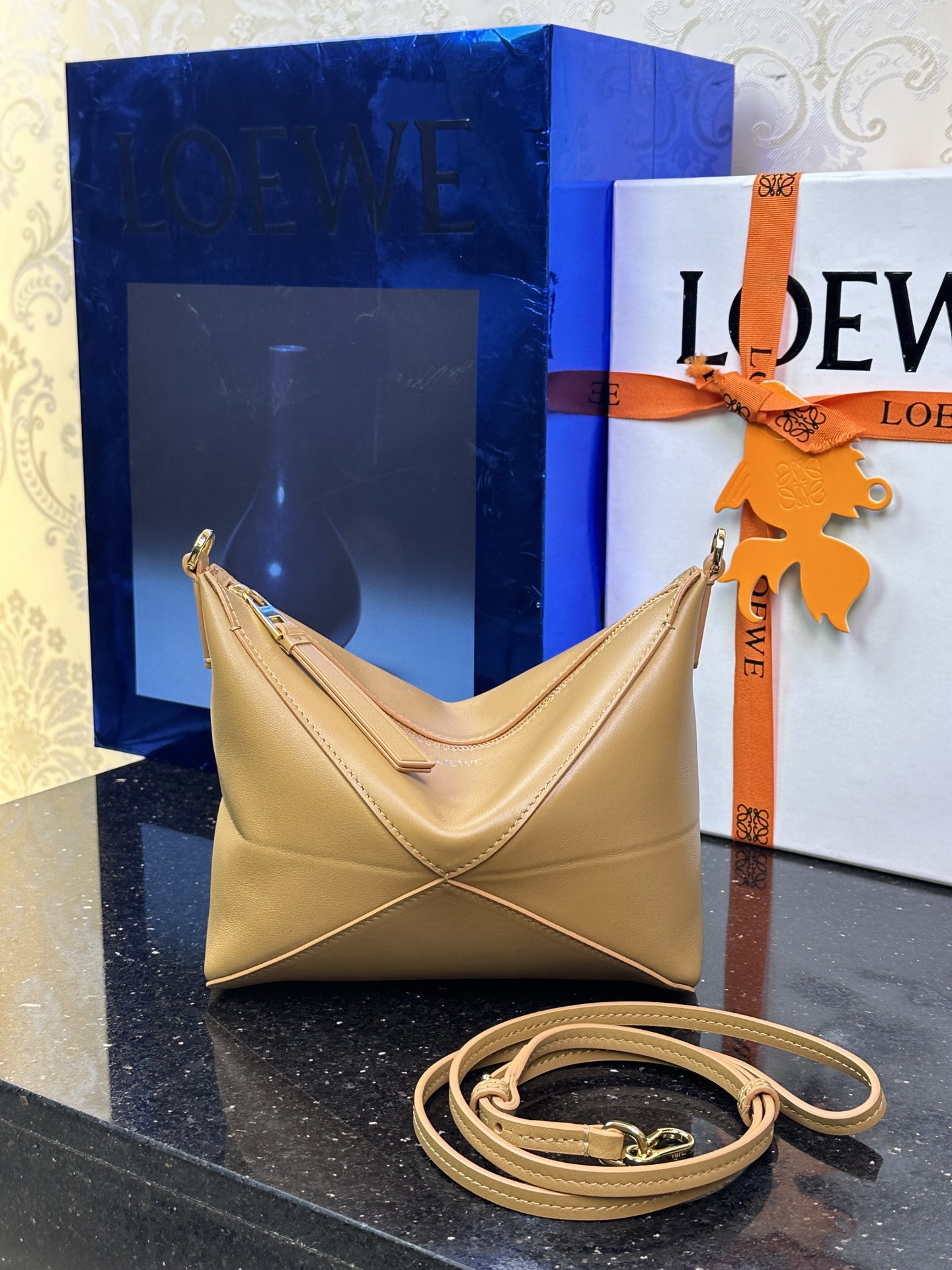 LOEWE Puzzle Fold 𝟐𝟑-トップクオリティ