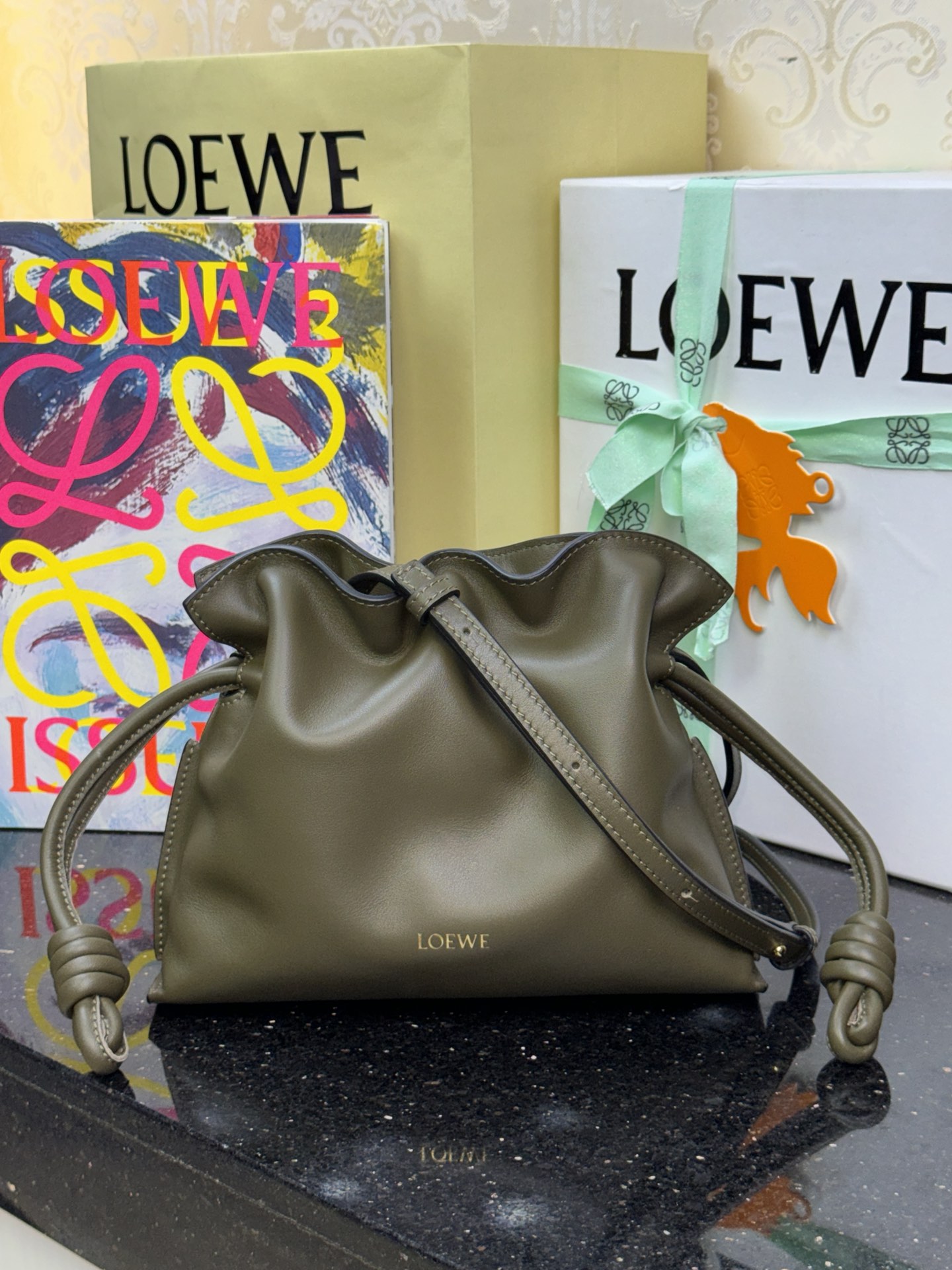 LOEWE мини Flamenco мешок удачи 23.9 — высшее качество