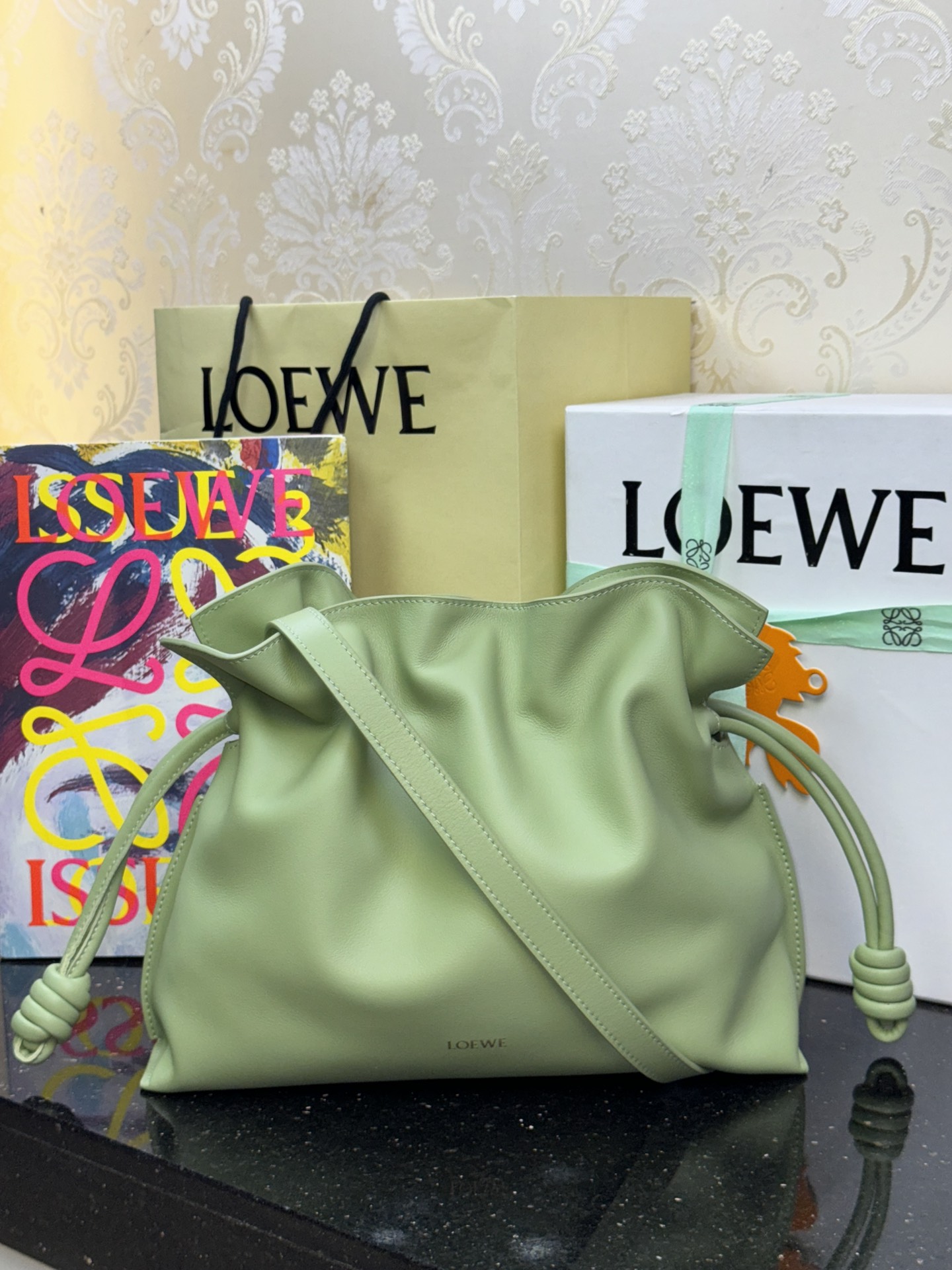 LOEWE средний мешок Flamenco 30 — премиальное качество