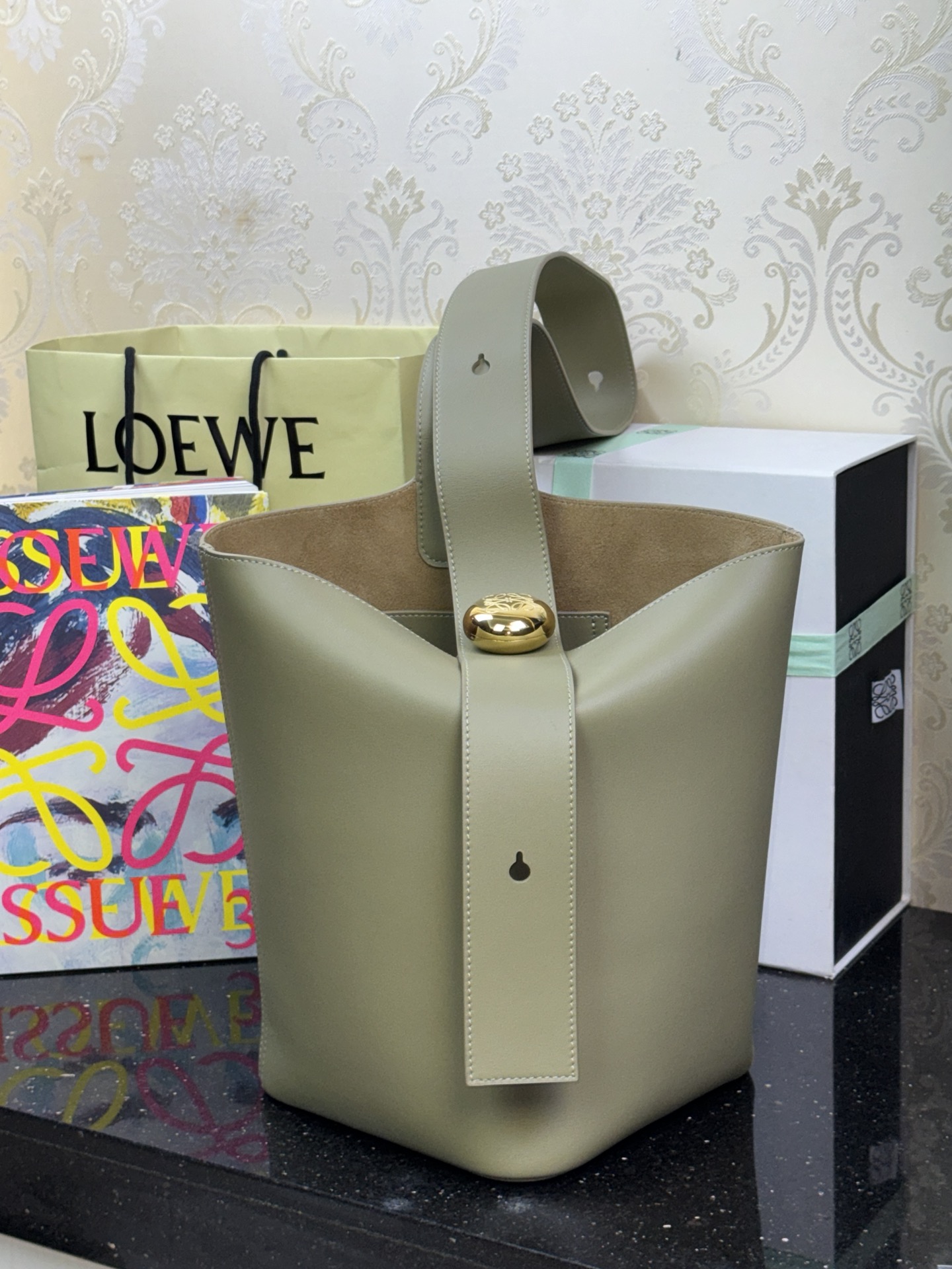 LOEWE сярэдні Pebble Bucket коўш-сумка — топ-якасць