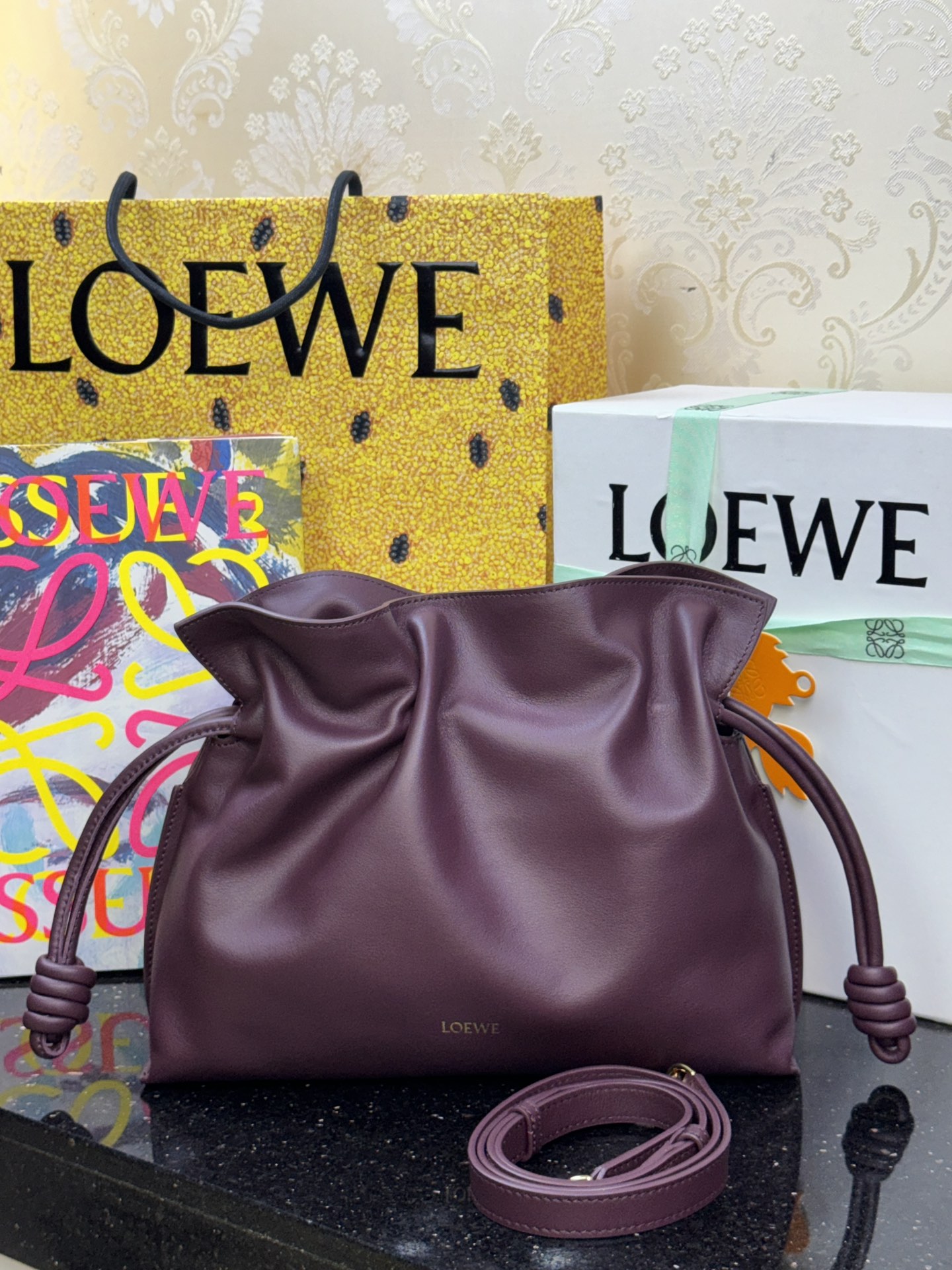 LOEWE средний мешок Flamenco 30 — премиальное качество