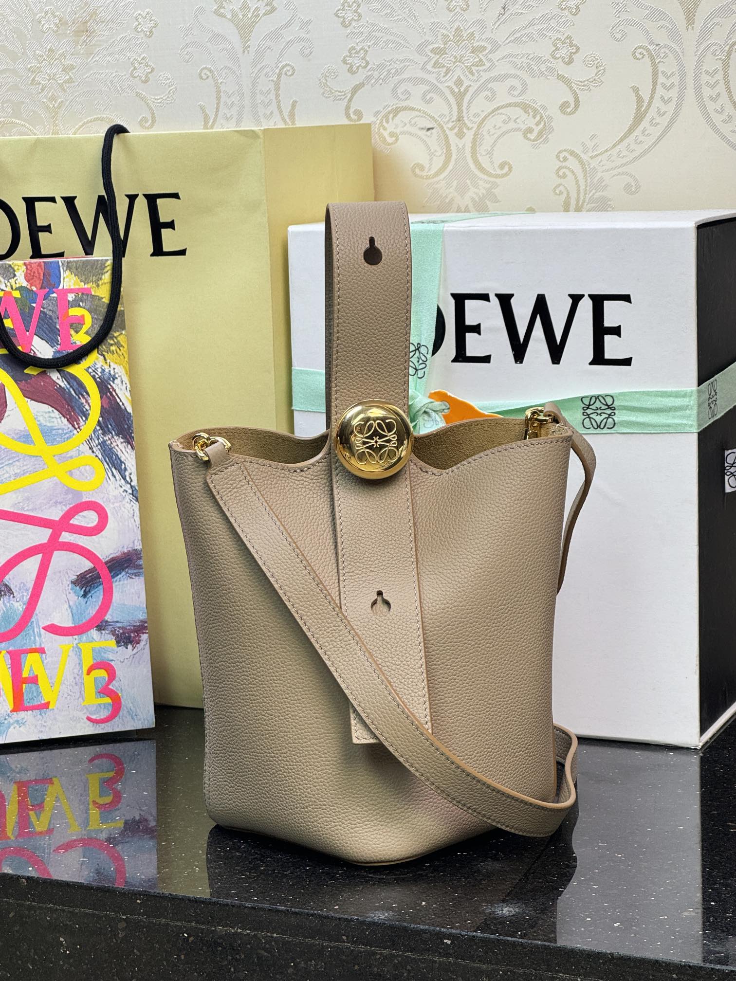 LOEWE Mini Pebble Bucket сумка-вышэйшая якасць