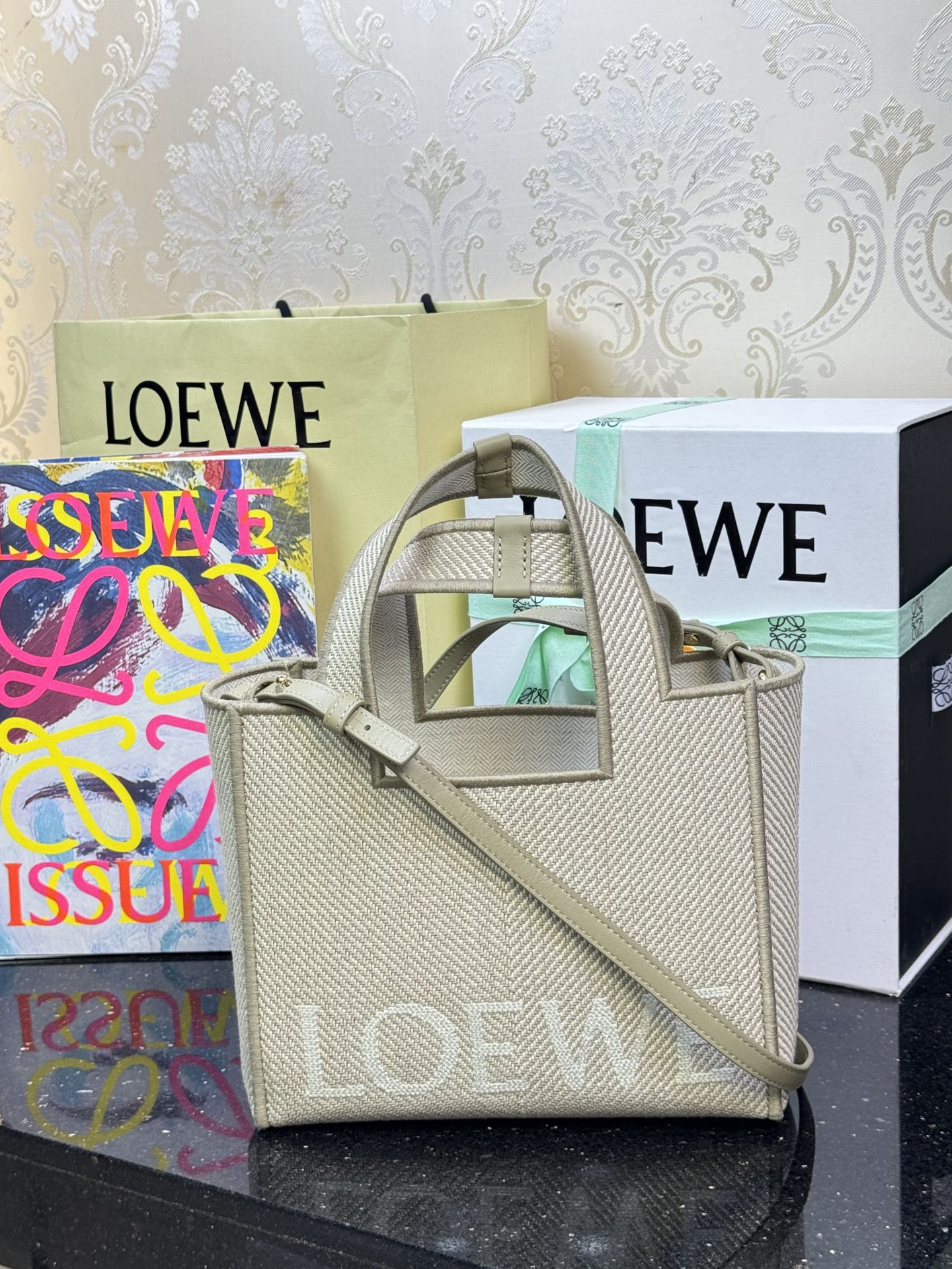 LOEWE Font Tote 소형 토트백 - 최상급 품질