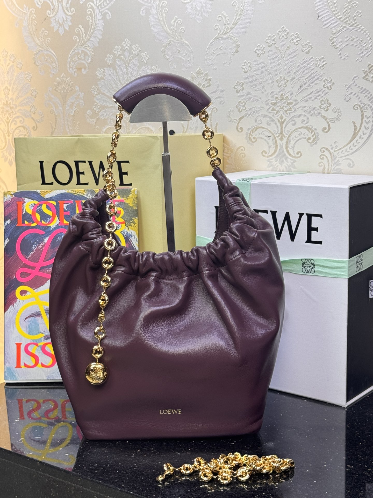 LOEWE 小號Squeeze納帕羊皮手袋-頂級品質