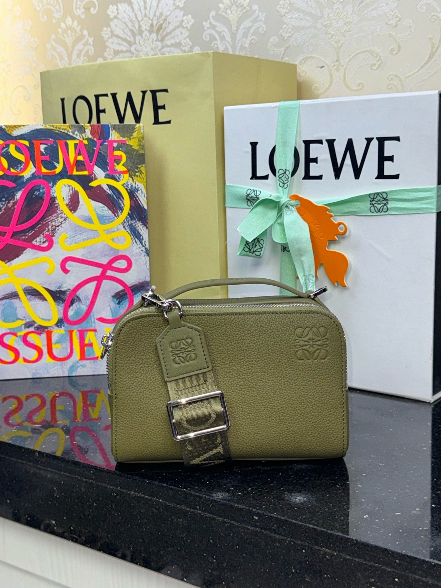 LOEWE фотасумка — топ-якасць