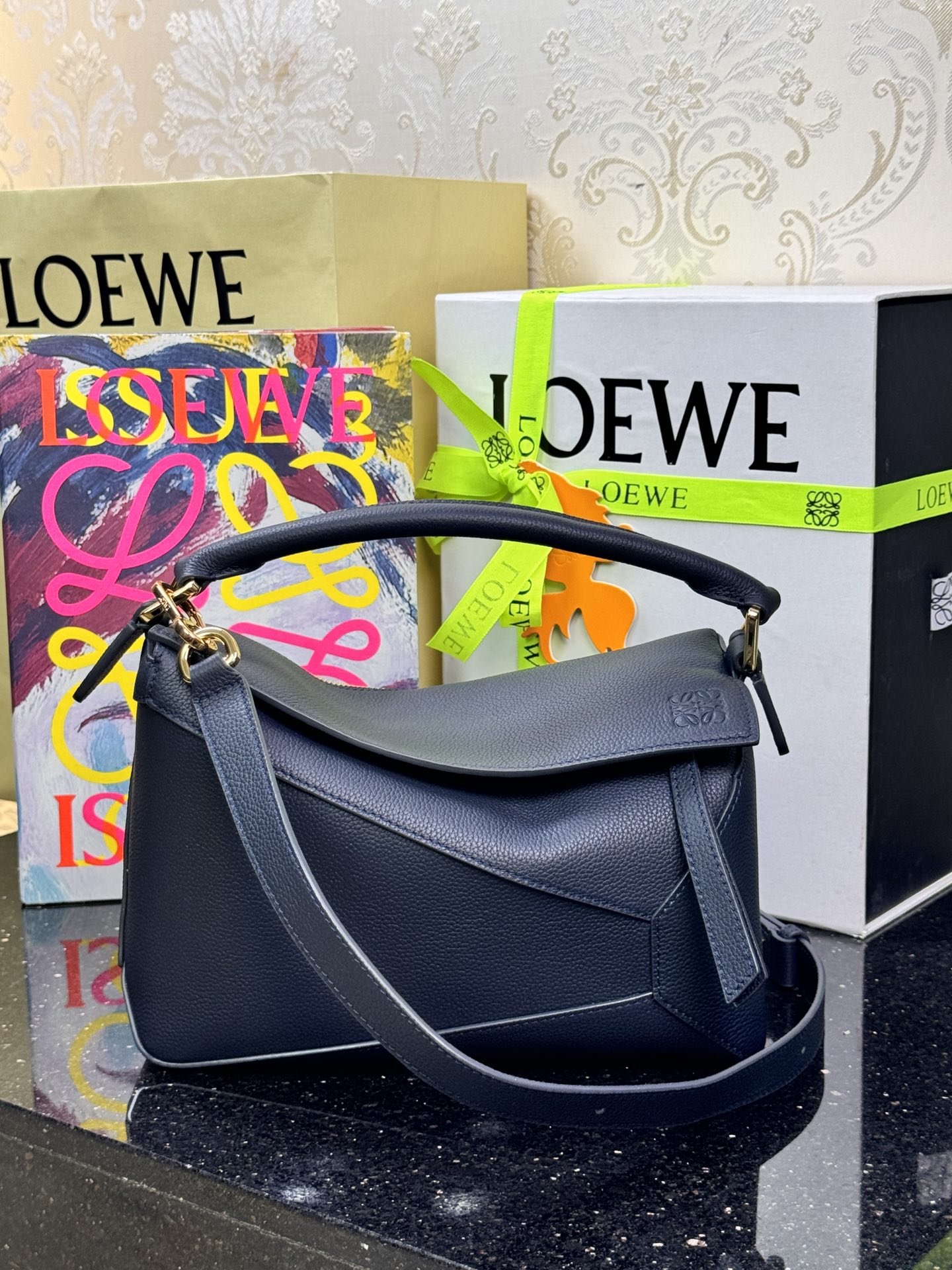 LOEWE новы малы Puzzle Edge 𝟐𝟒-вышэйшая якасць