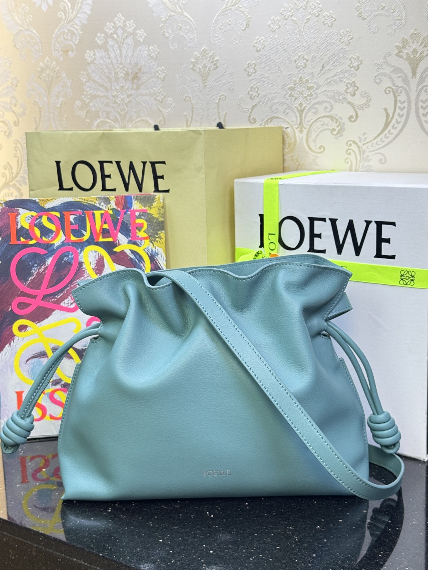 LOEWE средний мешок Flamenco 30 — высшее качество
