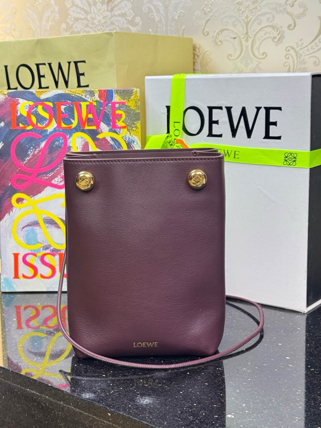 LOEWE Pebble Pouch сумка для тэлефона - топ-якасць