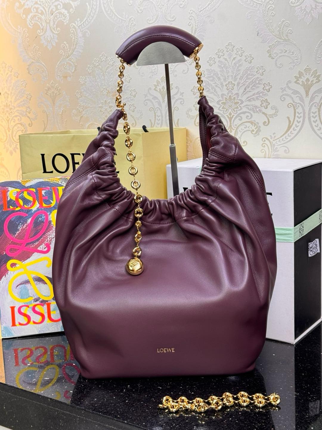 LOEWE 中型Squeeze納帕羊皮手袋-頂級品質