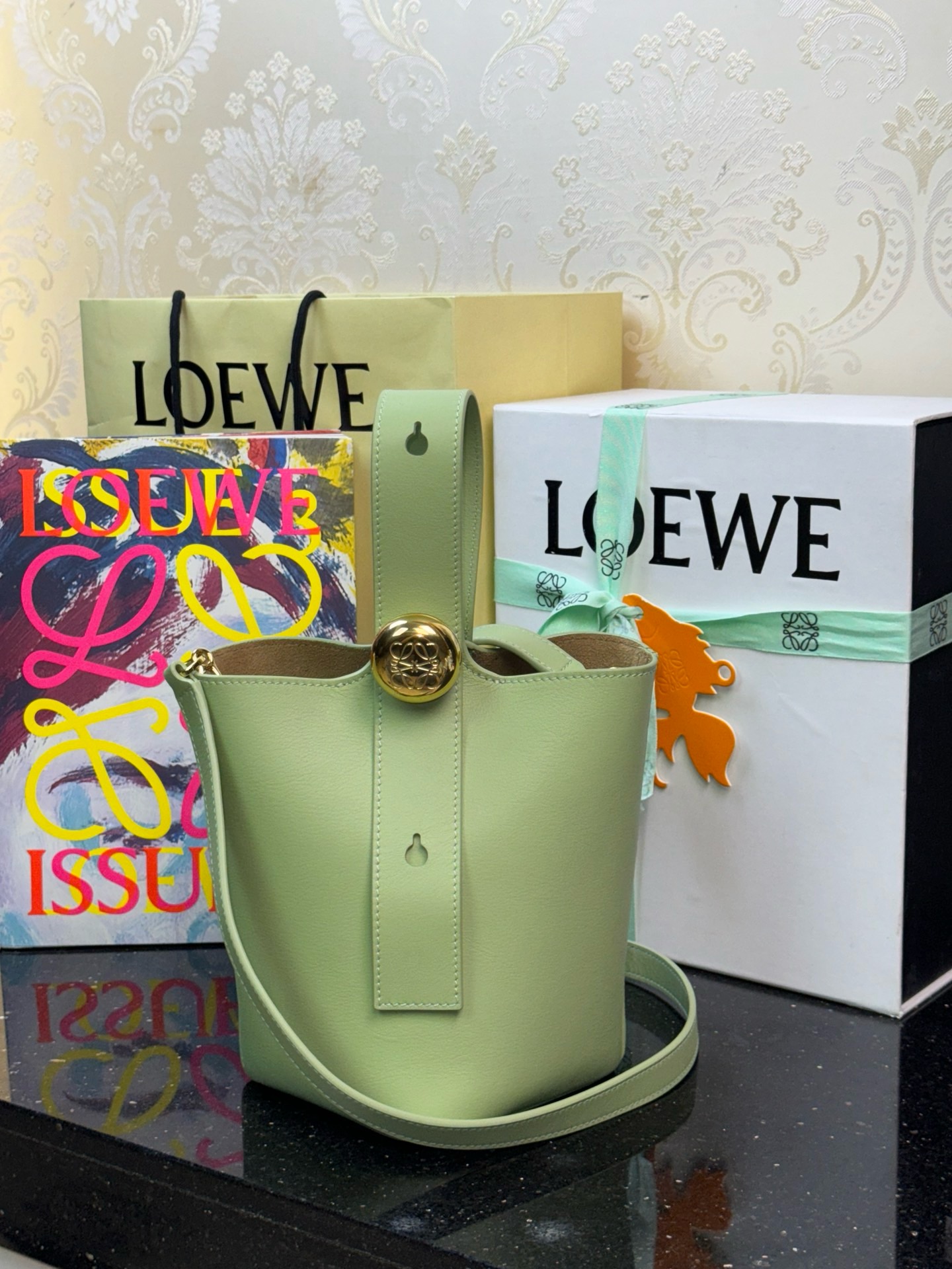 LOEWE Mini Pebble Bucket сумка-вышэйшая якасць