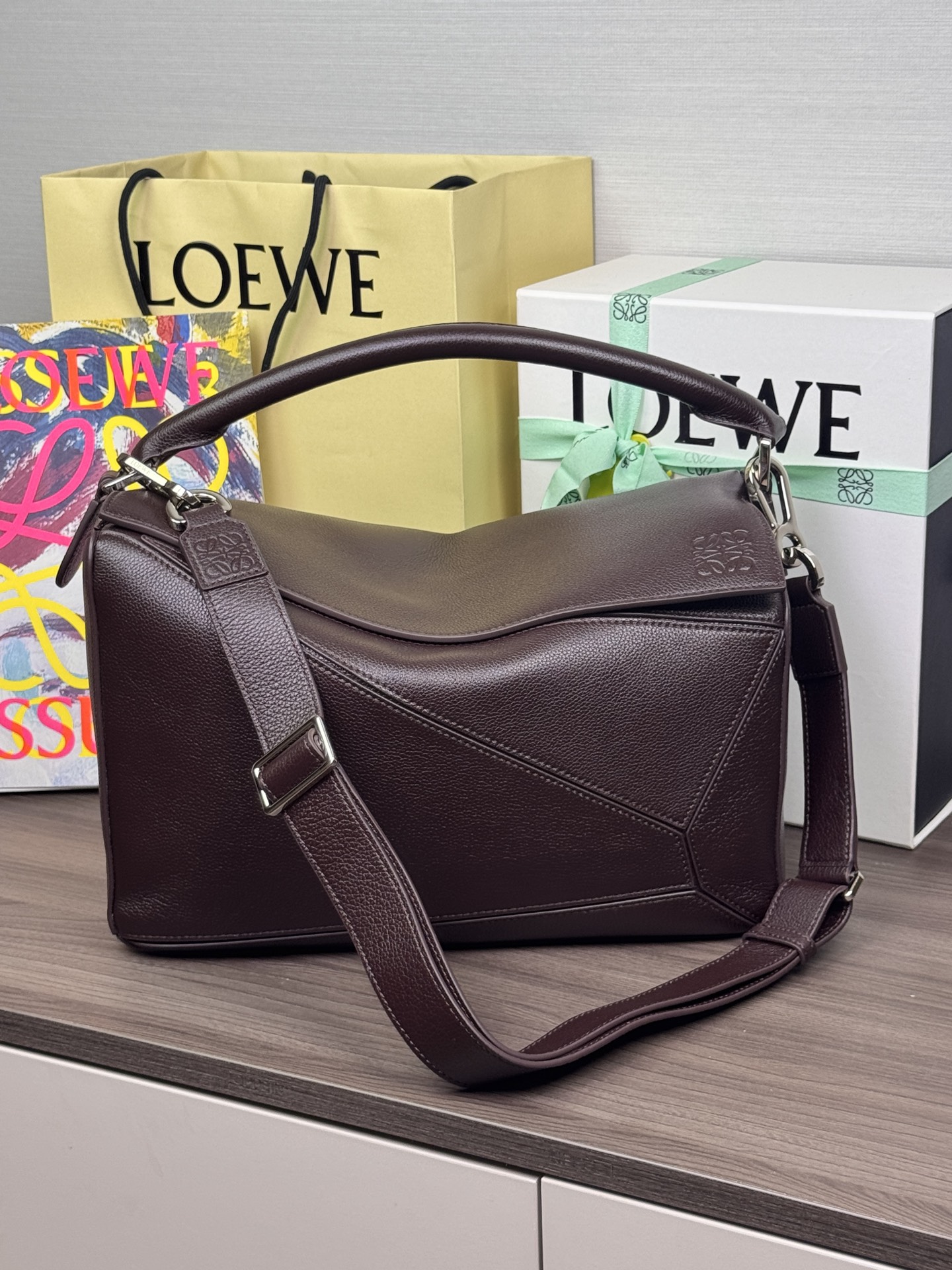 LOEWE クラシック ラージ Puzzle Edge 𝟑𝟕-トップクオリティ